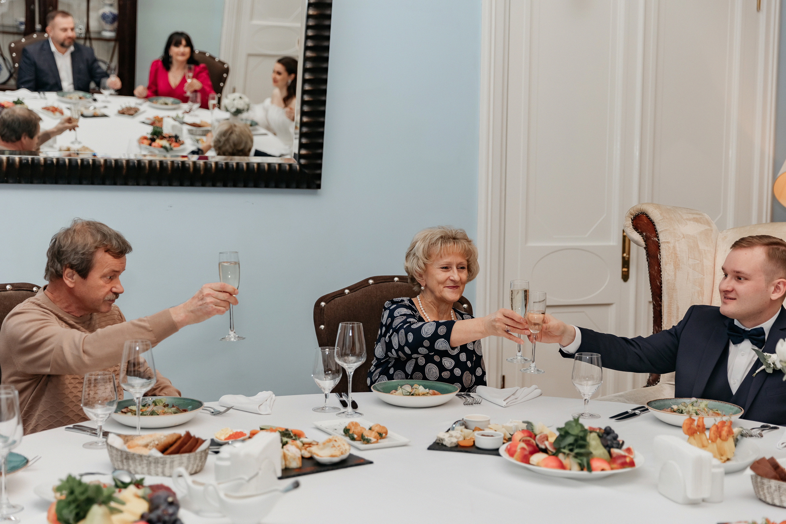 АРХИВ Ангелина и Денис: Отель Мовенпик, Аптекарский огород, ресторан Гусятникофф. Свадебный фотограф Москва