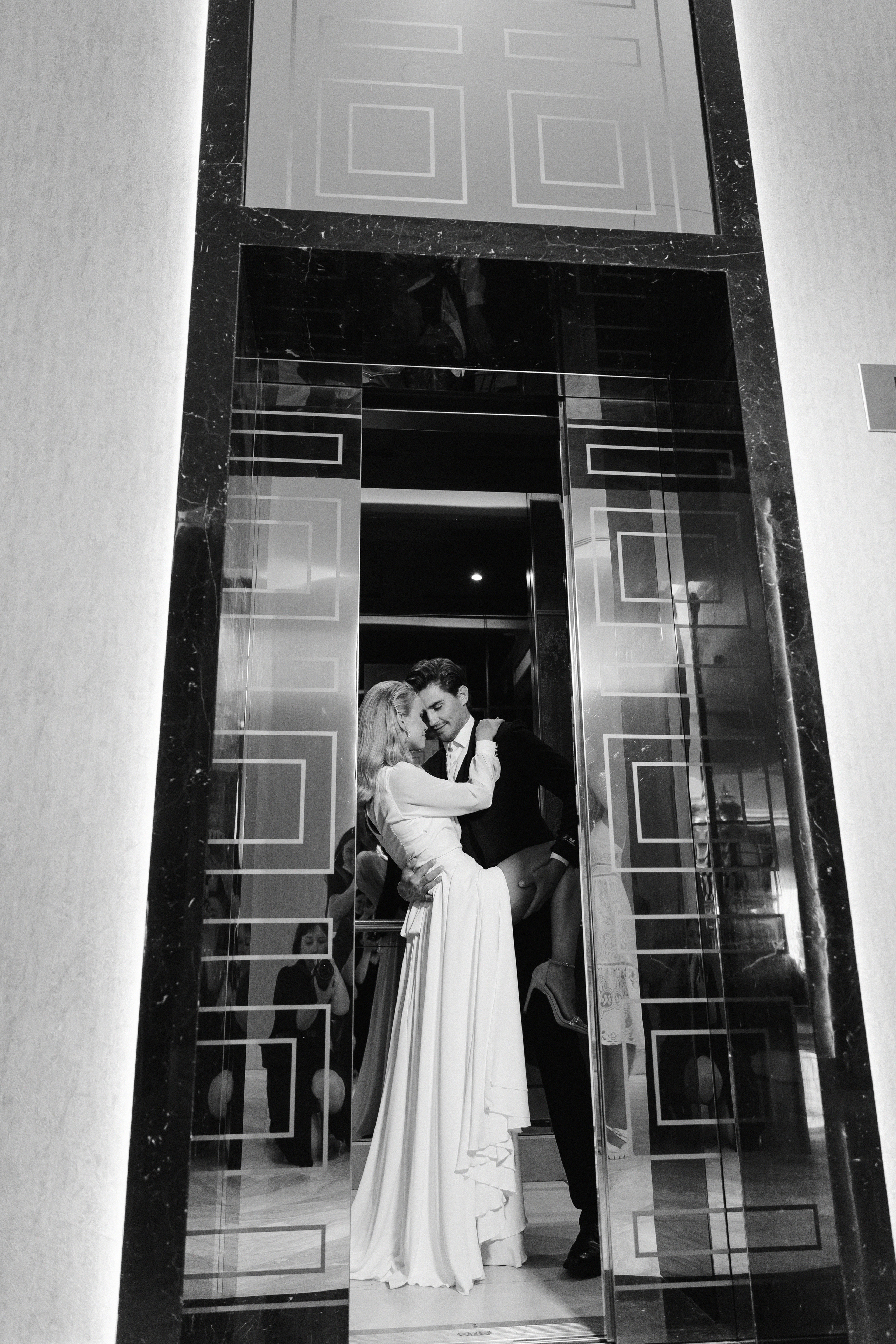 Елена и Адам в самом свадебном отеле ХАЯТ. Свадебный фотограф Москва