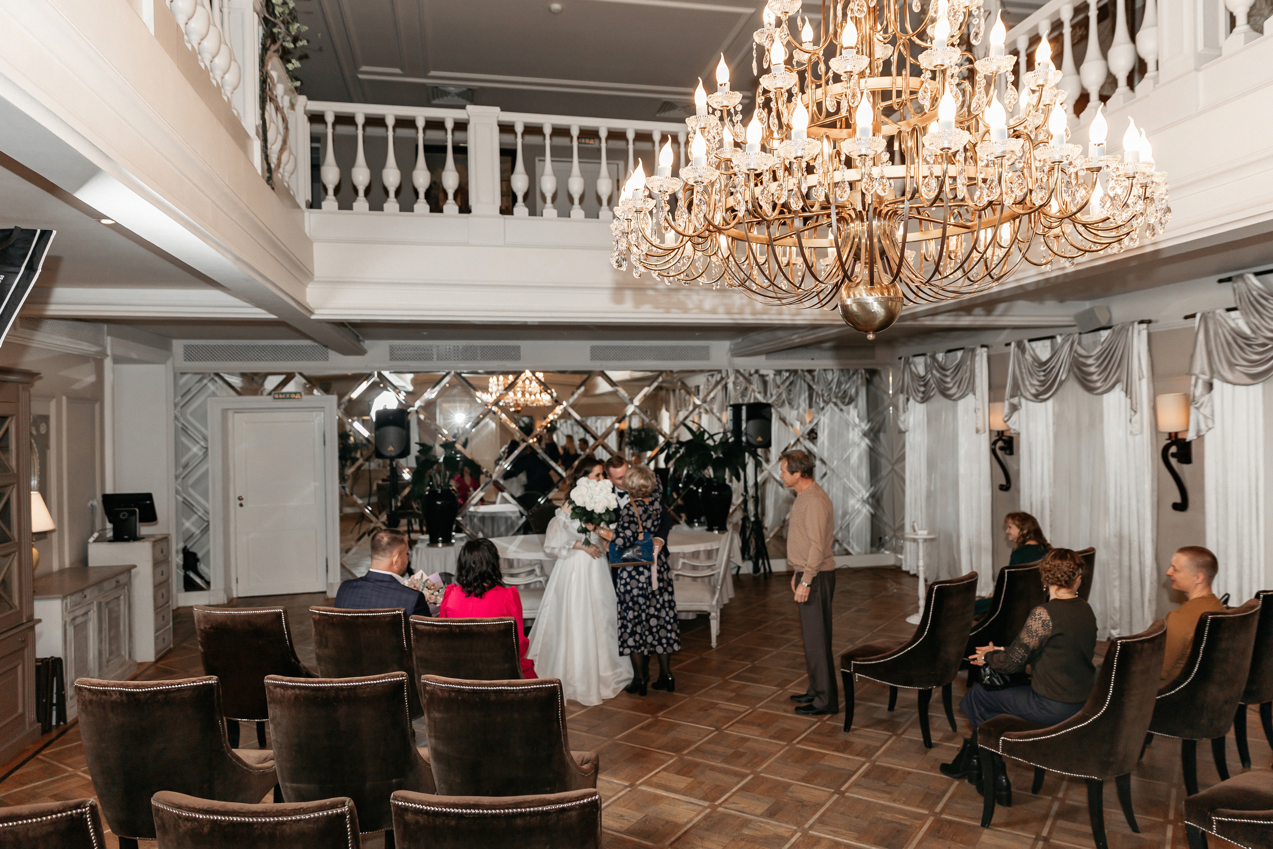 АРХИВ Ангелина и Денис: Отель Мовенпик, Аптекарский огород, ресторан Гусятникофф. Свадебный фотограф Москва