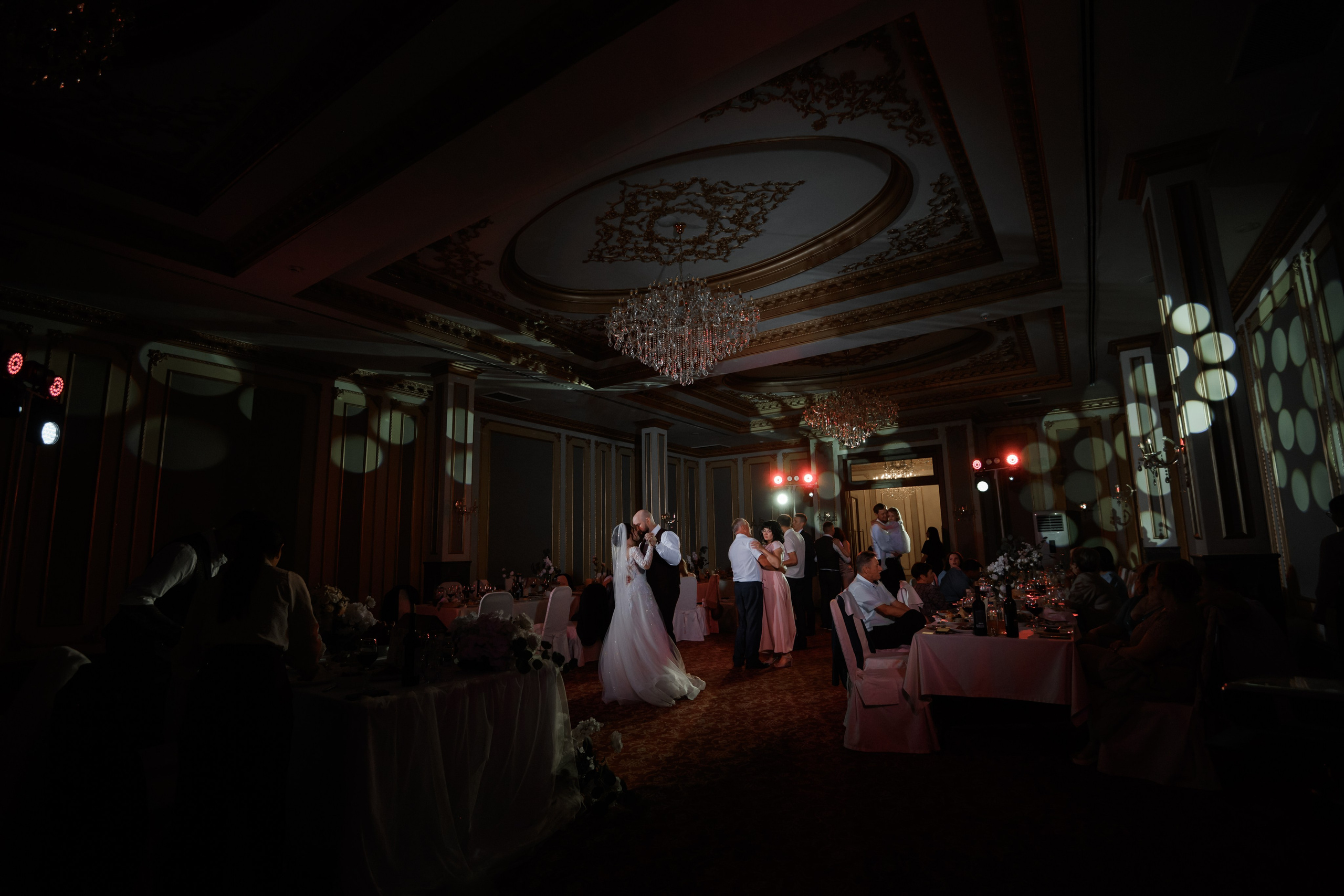 V & D. Свадебный фотограф в г. Астрахань. Так же выезжаю в другие города