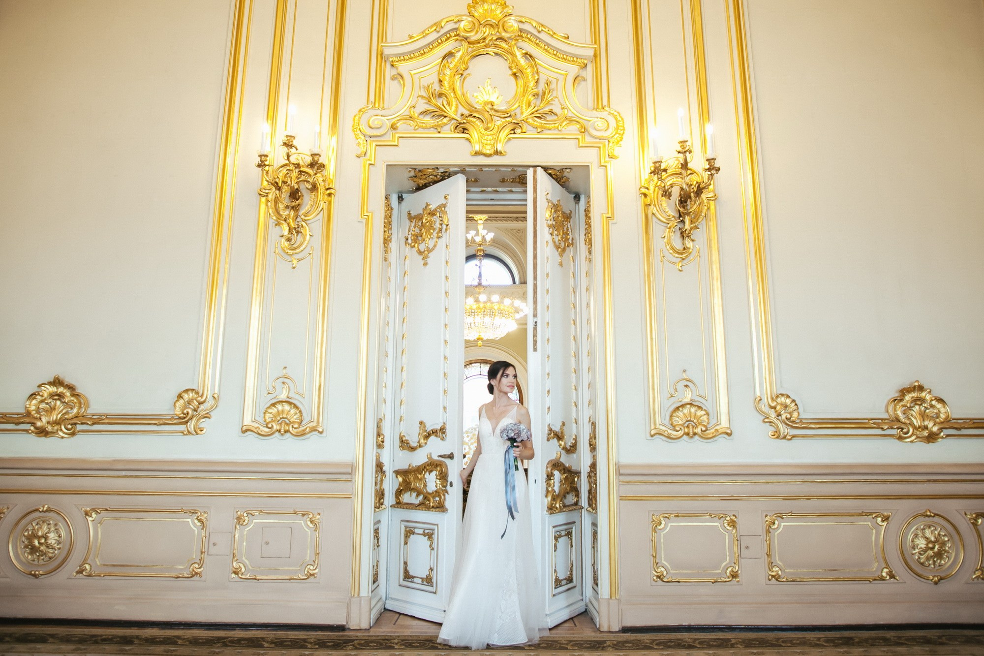 Ты мой космос, свадьба в СПБ. Фотограф крещение венчание в Петербурге! Помогает подобрать храм и посоветовал душевного батюшку в СПб