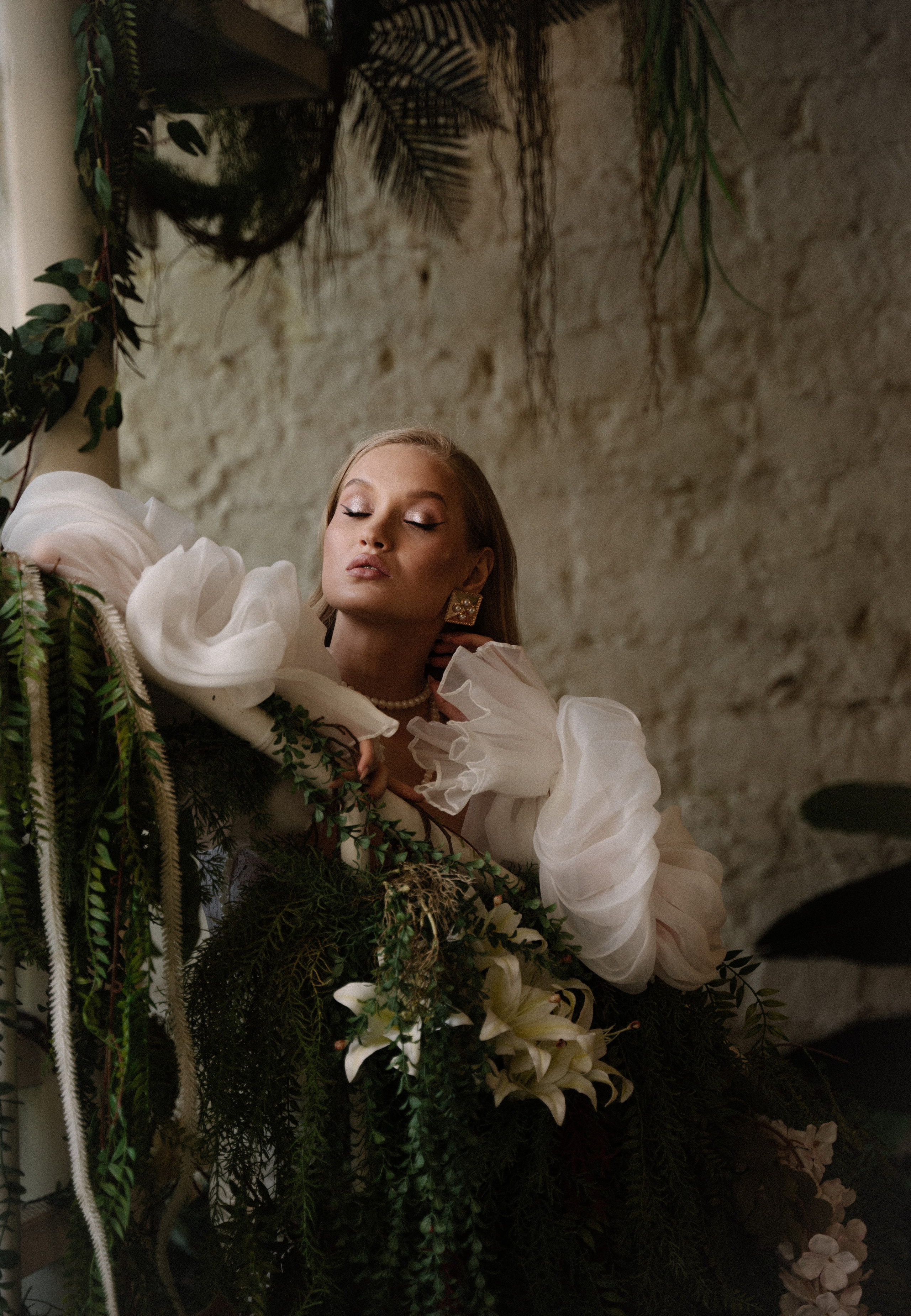 Невеста на пикнике в замке