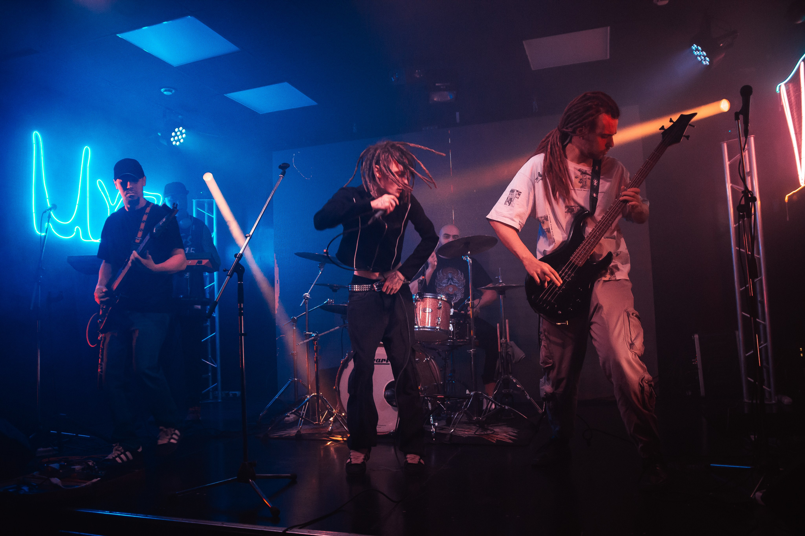 Isolator, Красноярск, 23.11.2025, Волна. Фотограф Регина Крикунова г. Красноярск