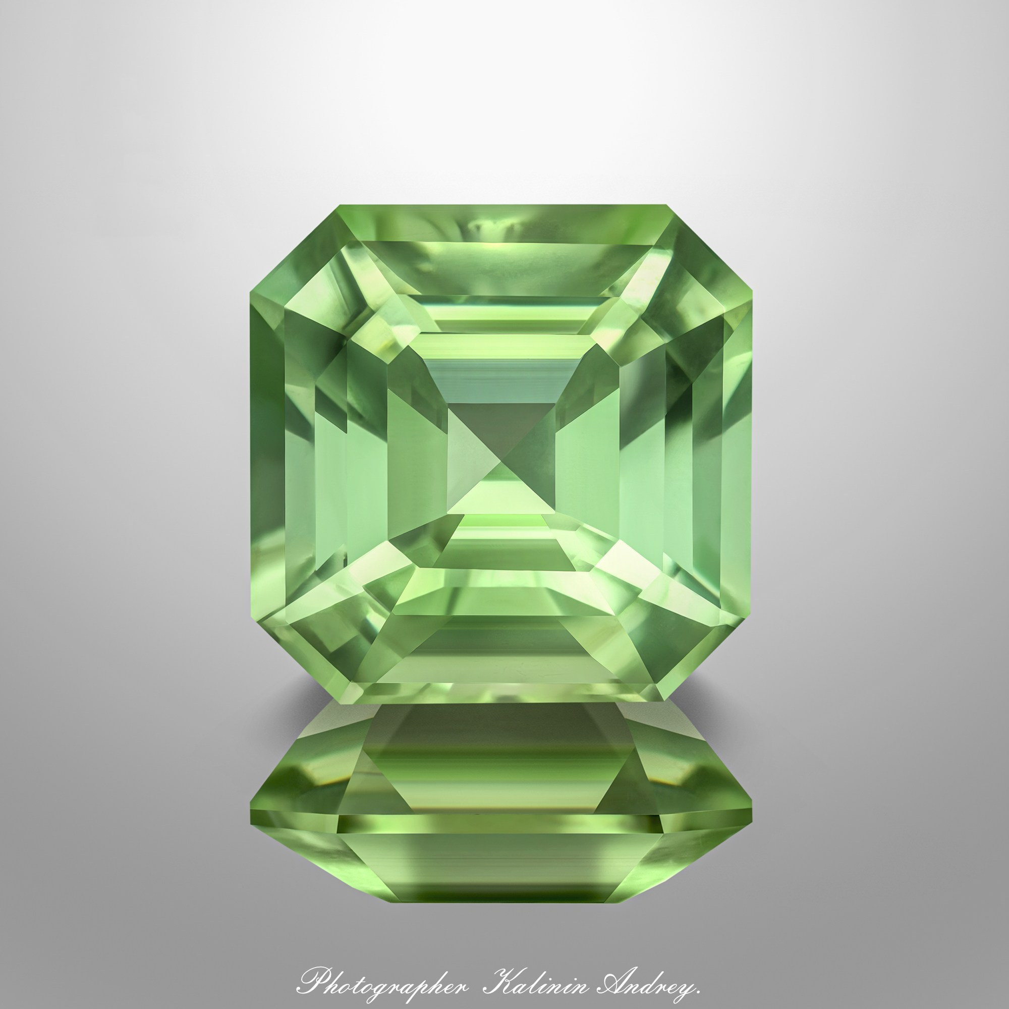 Фотографии в большом разрешении драгоценных камней на продажу купить тел +79 660 031 307. Высококачественная профессиональная рекламная фотосъёмка ювелирных украшений, драгоценных камней в Москве. Обучение, консультация