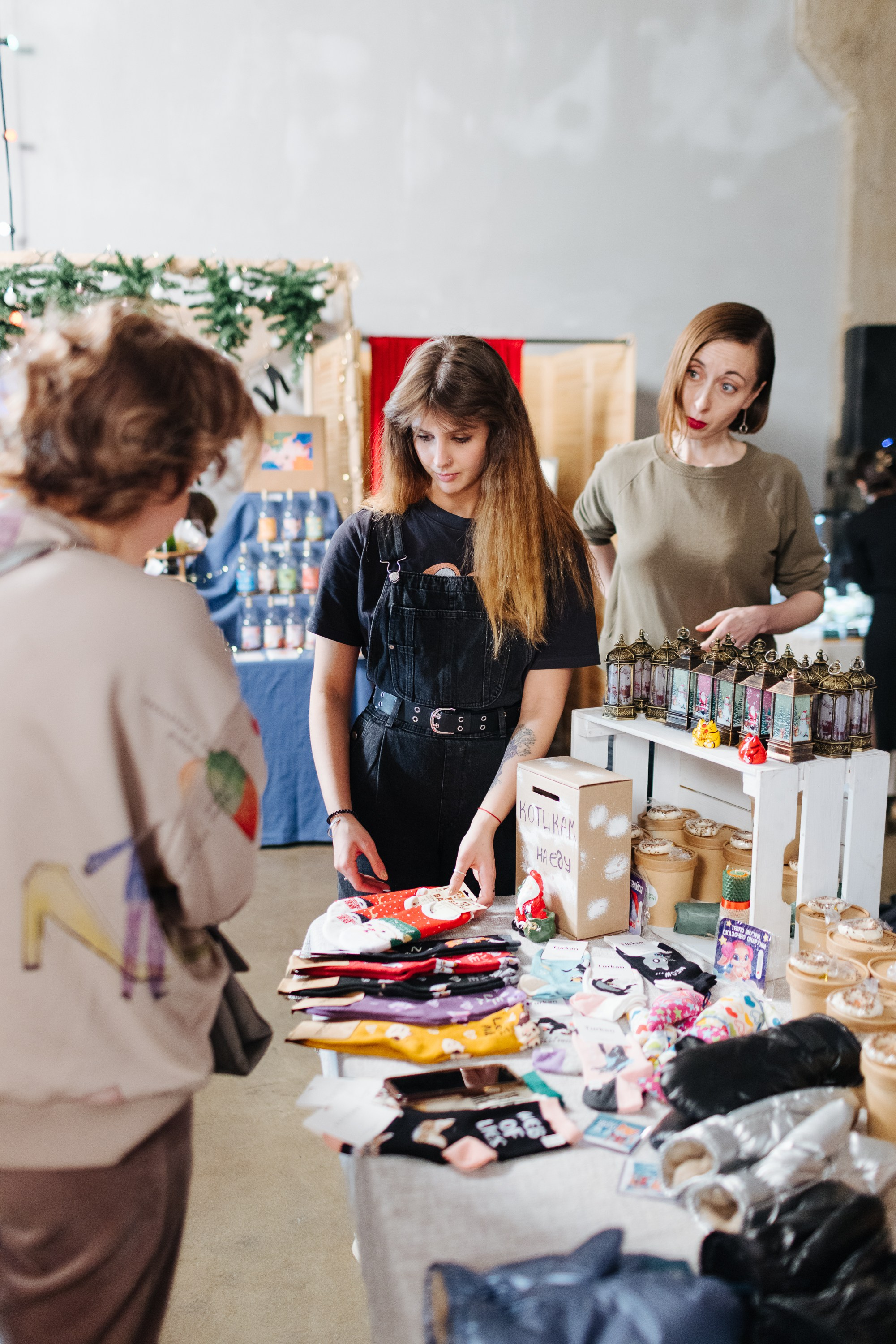 24–25 декабря 2022 в пространстве ПОЛЕ / День 1. Фотоотчеты «Ламбада-маркета»