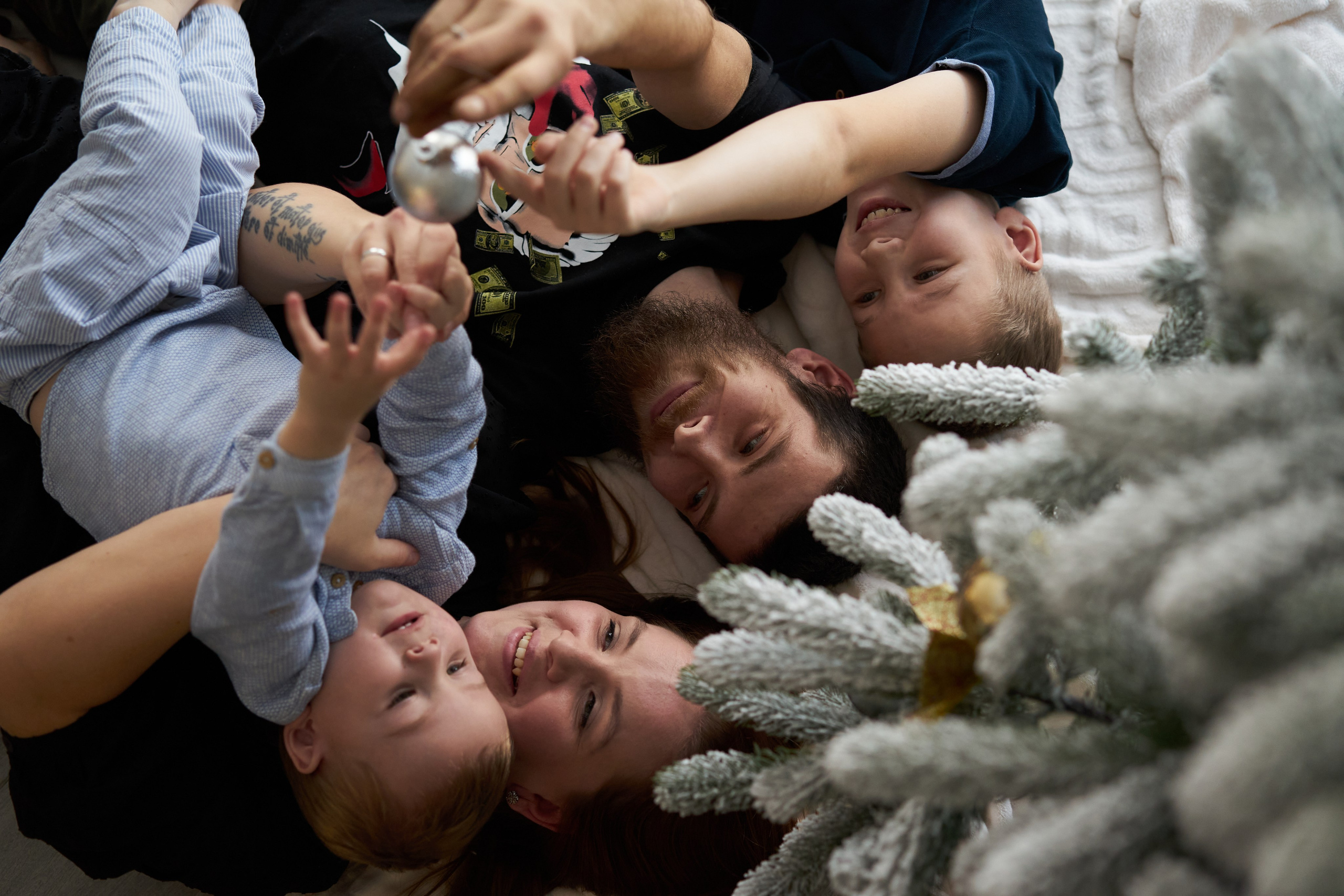 Семейная фотосессия дома. Фотограф Екатеринбург Кокшарова Александра