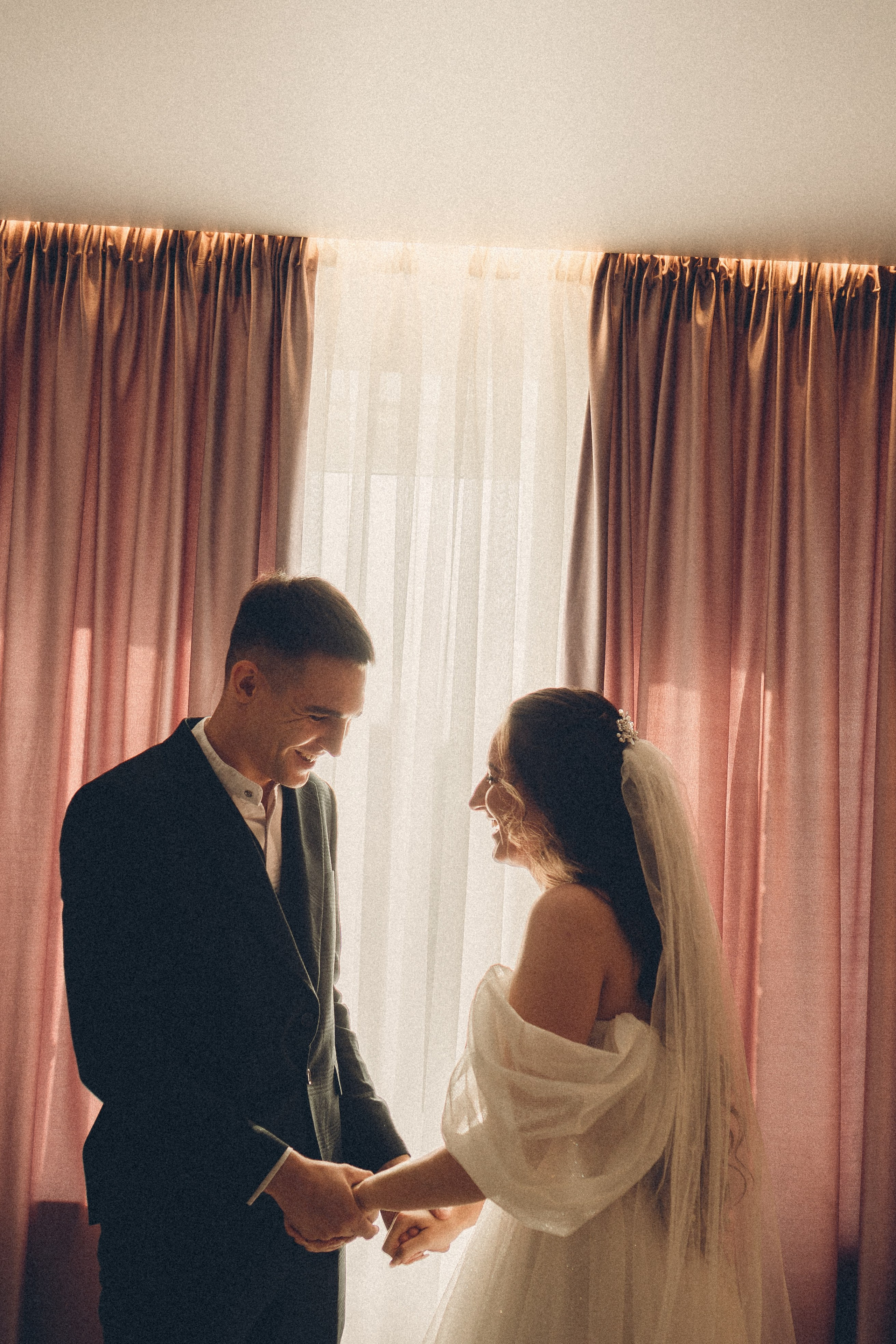 СВАДЕБНАЯ СЬЕМК В ПАРКЕ 300-ЛЕТИЯ. Профессиональный фотограф, Санкт-Петербург — Виктория Богомолова