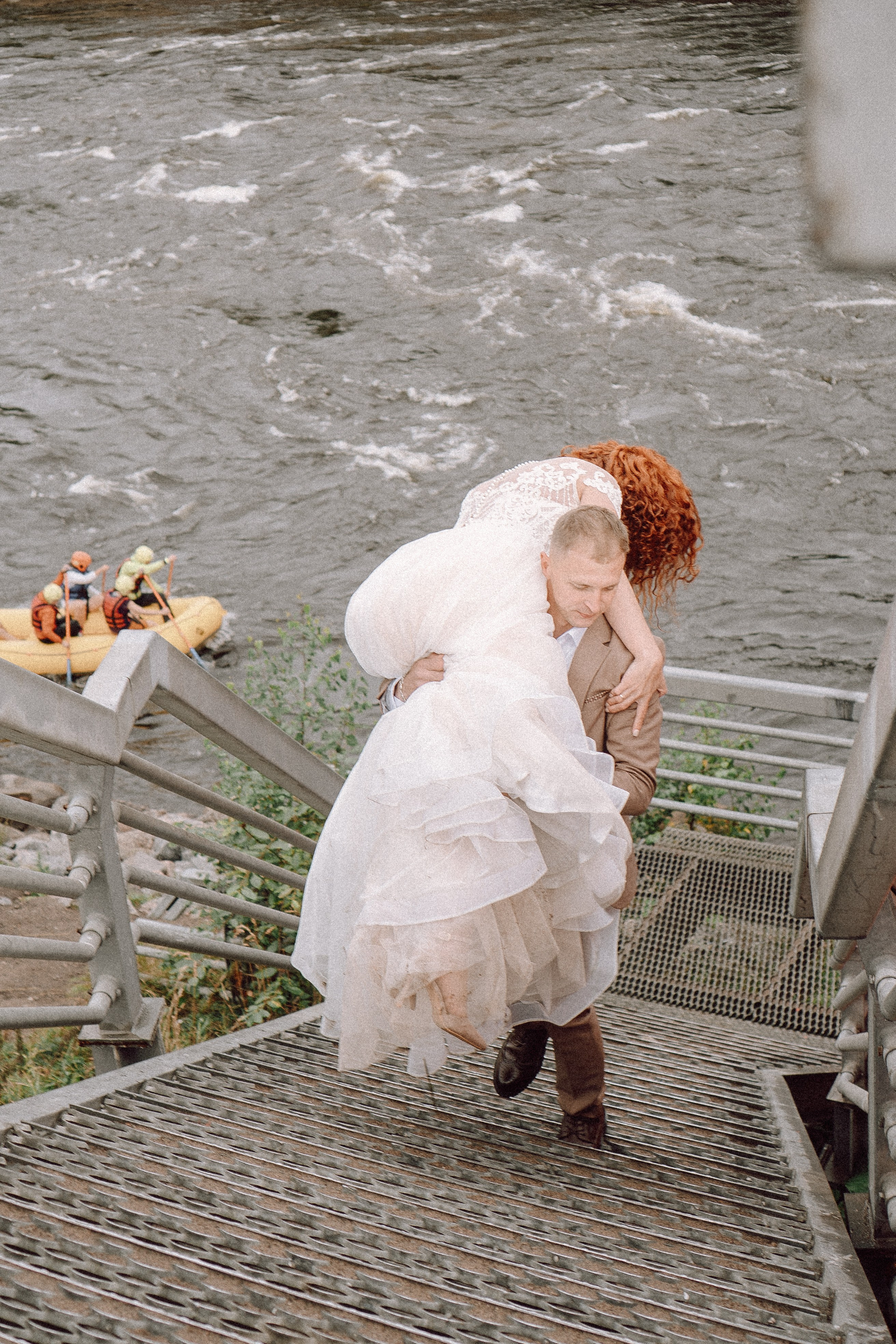 СВАДЕБНАЯ ФОТОСЕССИИЯ ПАРЫ В ГОРОДЕ ПРИОЗЕРСК В СОСНОВОМ ЛЕСУ И С ПИКАПОМ. Профессиональный фотограф, Санкт-Петербург — Виктория Богомолова
