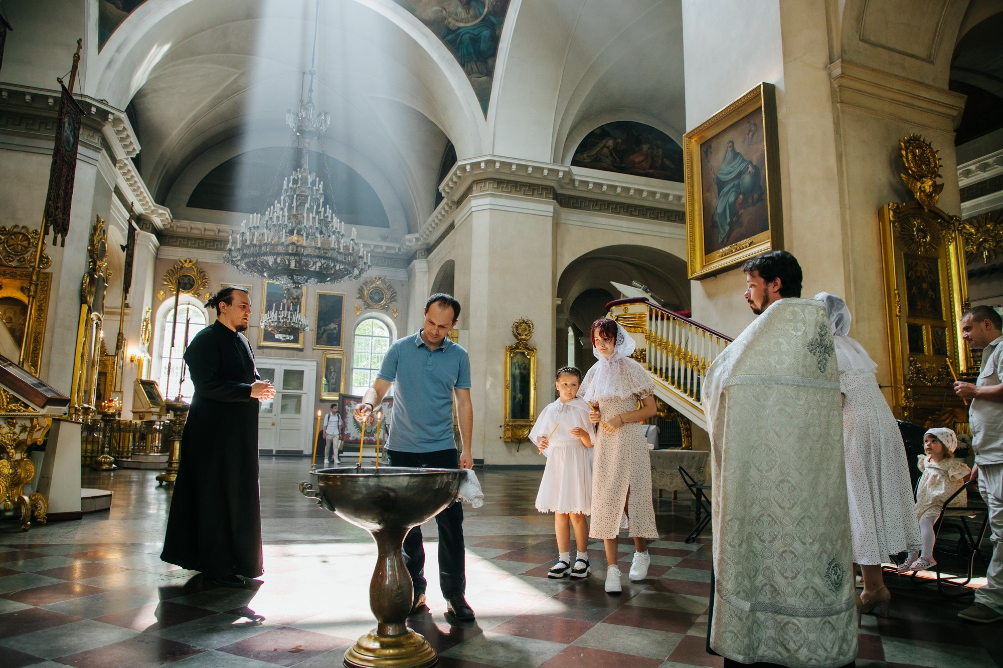 Крещение малыша в Спасо Преображенском Соборе СПб. Фотограф крещение венчание в Петербурге! Помогает подобрать храм и посоветовал душевного батюшку в СПб
