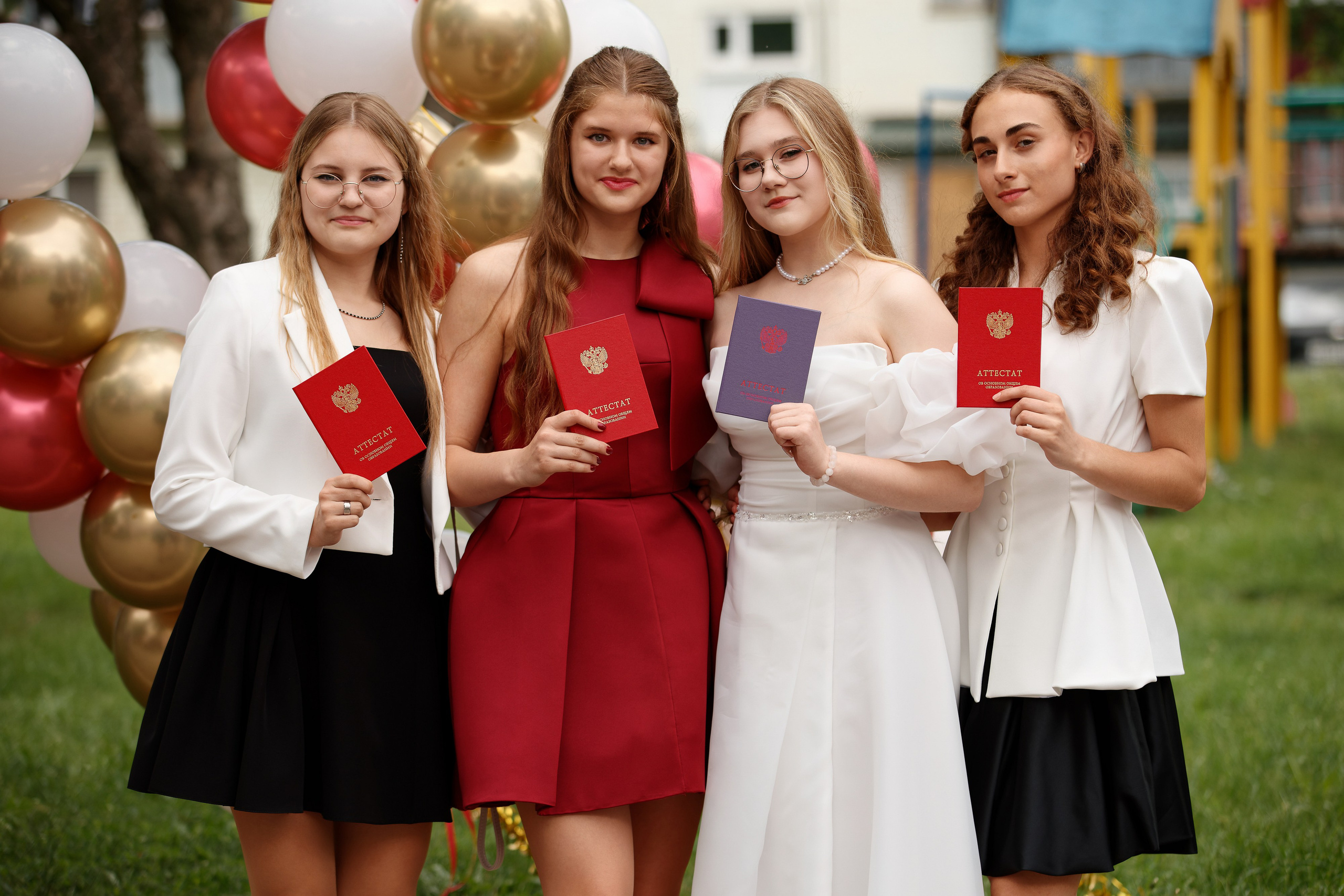 Вручение аттестатов Школа № 57. Семейный фотограф — Макс Белогрудов