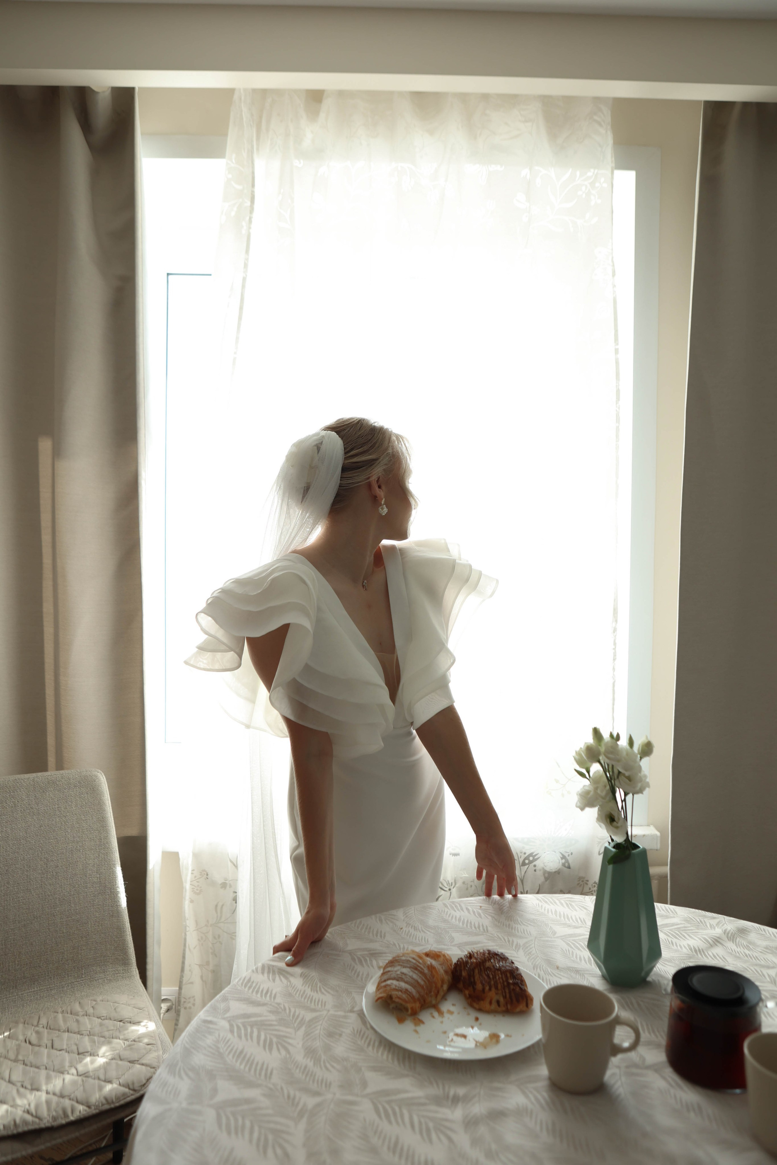 Wake each other up in the morning. Свадебный фотограф FOTOKEYT