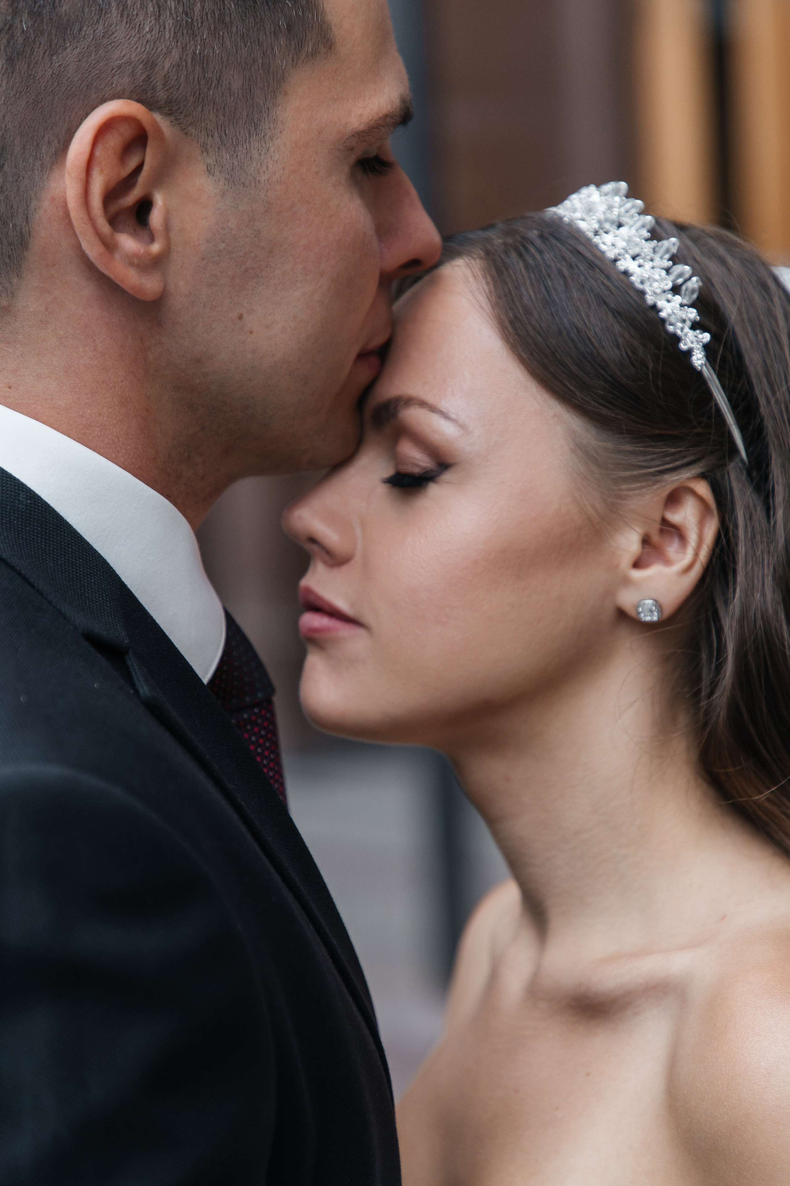 Свадебная фотосессия Высотка на Кательнической набережной. Фотограф Антон Стренковский. Свадебная хроника в Москве