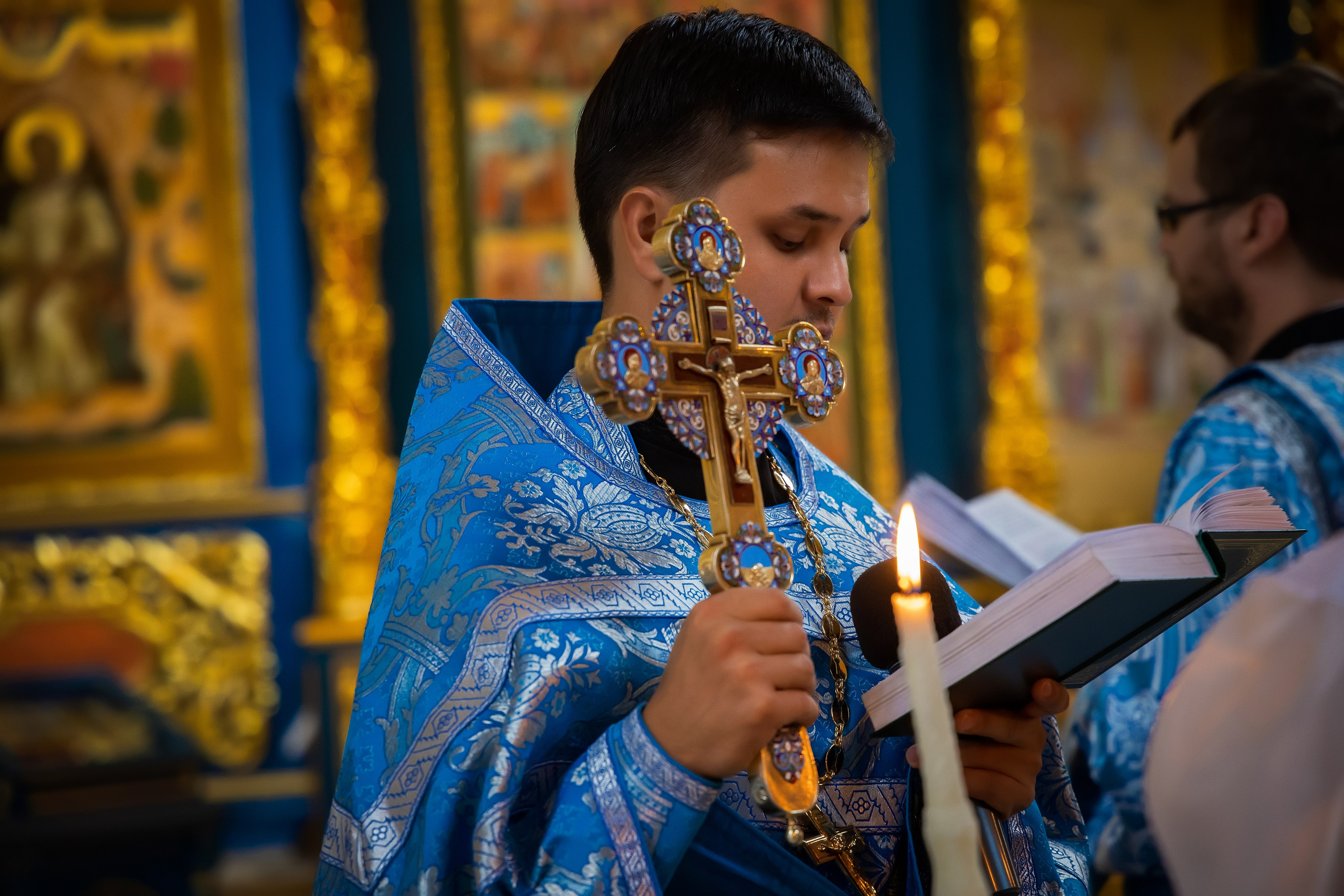 В Храме. Семейный и Свадебный фотограф в Астане Александр Астапов