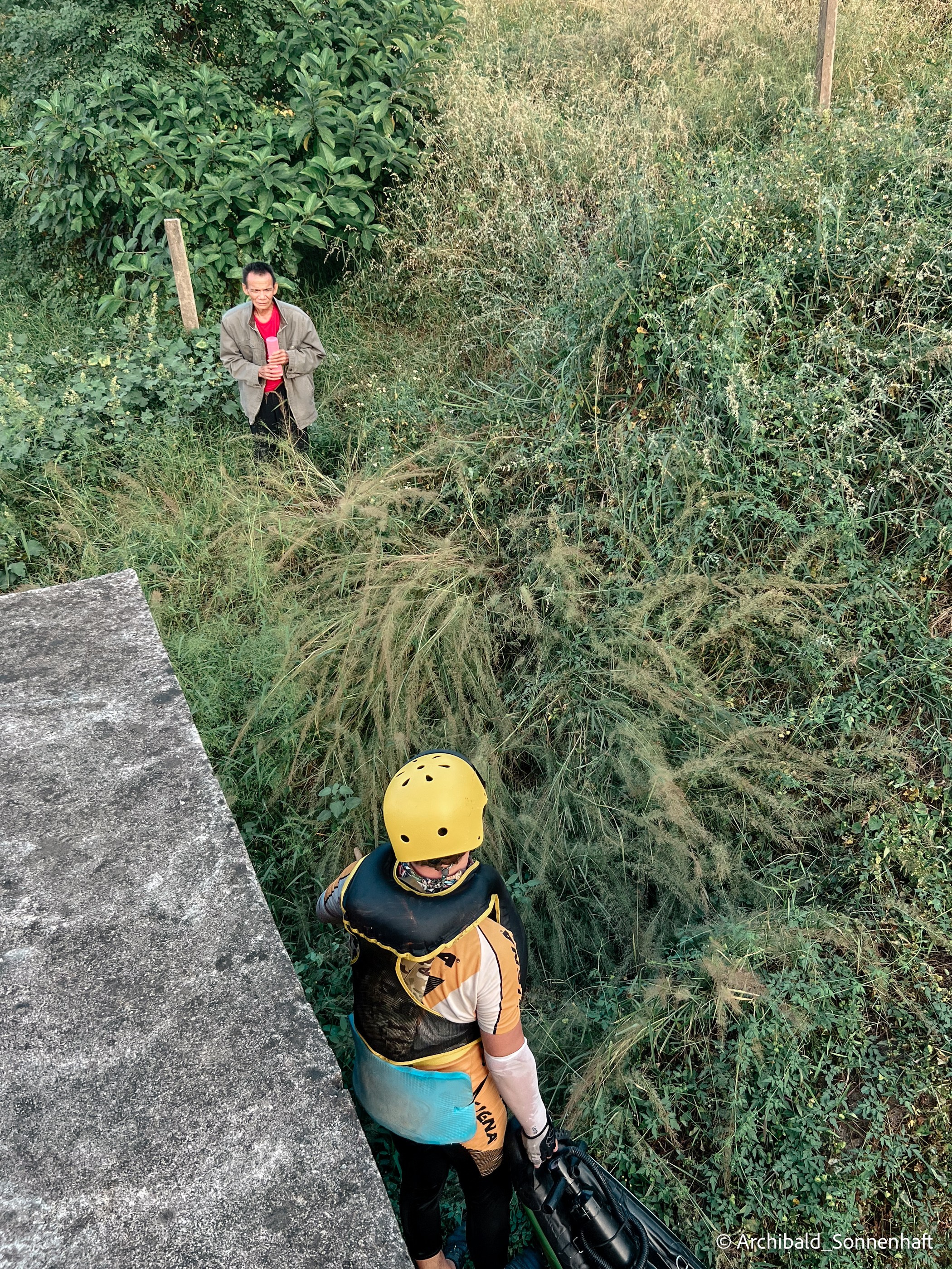 Weekend kayaking trip. Photographer in Guangzhou, China. Archibald Sonnenhaft