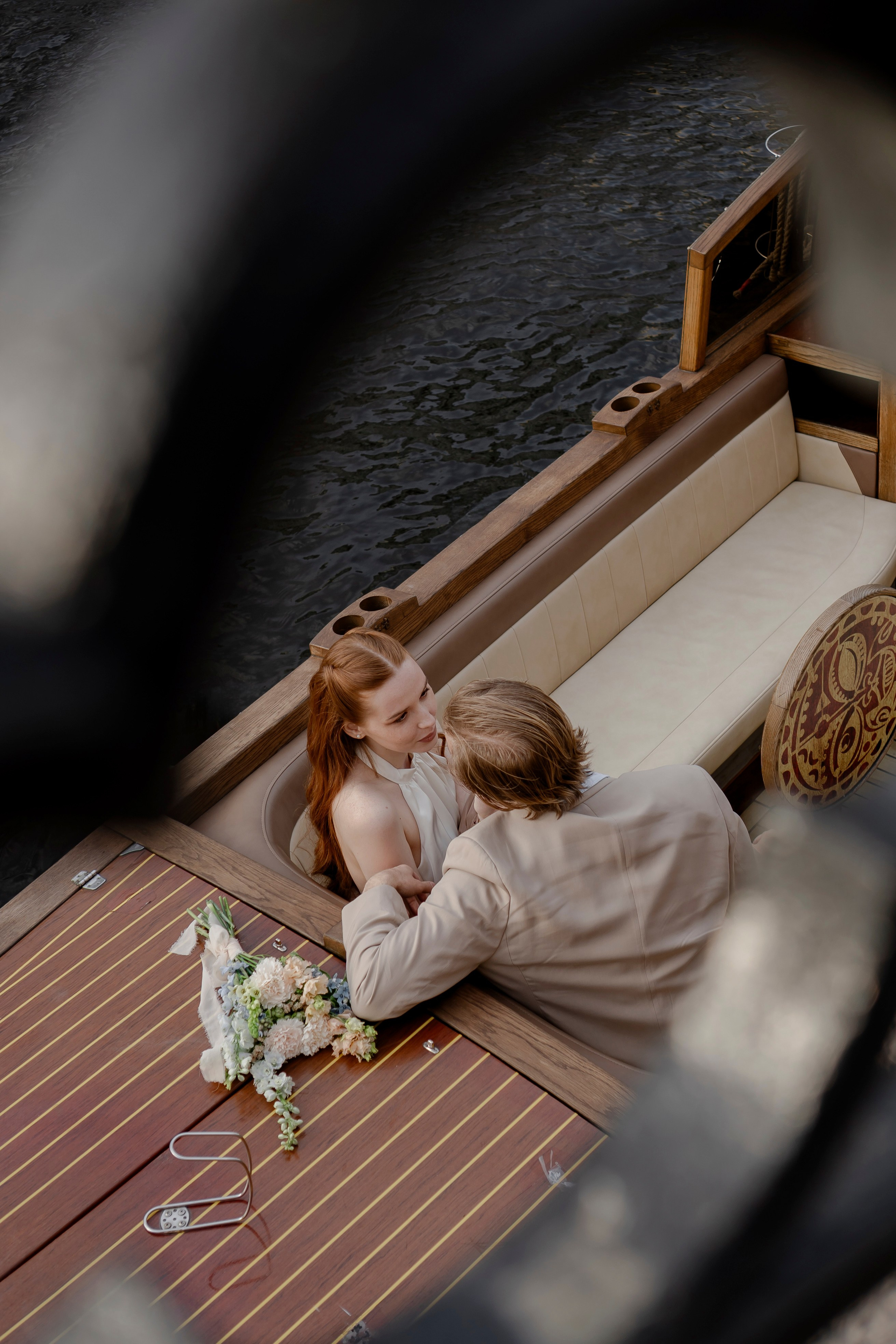 СВАДЕНБНАЯ СЬЕМКА НА КАТЕРЕ ПО КАНАЛАМ САНКТ-ПЕТЕРБУРГА И В АКВАТОРИИ НЕВЫ. Профессиональный фотограф, Санкт-Петербург — Виктория Богомолова