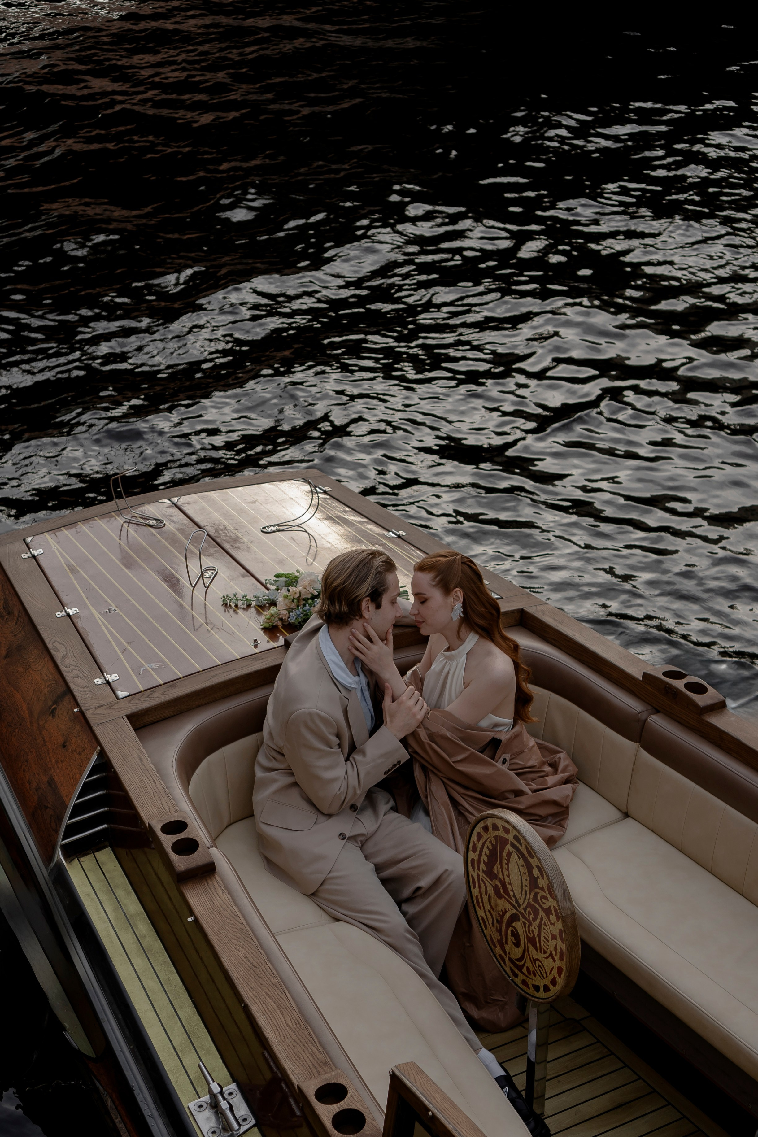 СВАДЕНБНАЯ СЬЕМКА НА КАТЕРЕ ПО КАНАЛАМ САНКТ-ПЕТЕРБУРГА И В АКВАТОРИИ НЕВЫ. Профессиональный фотограф, Санкт-Петербург — Виктория Богомолова