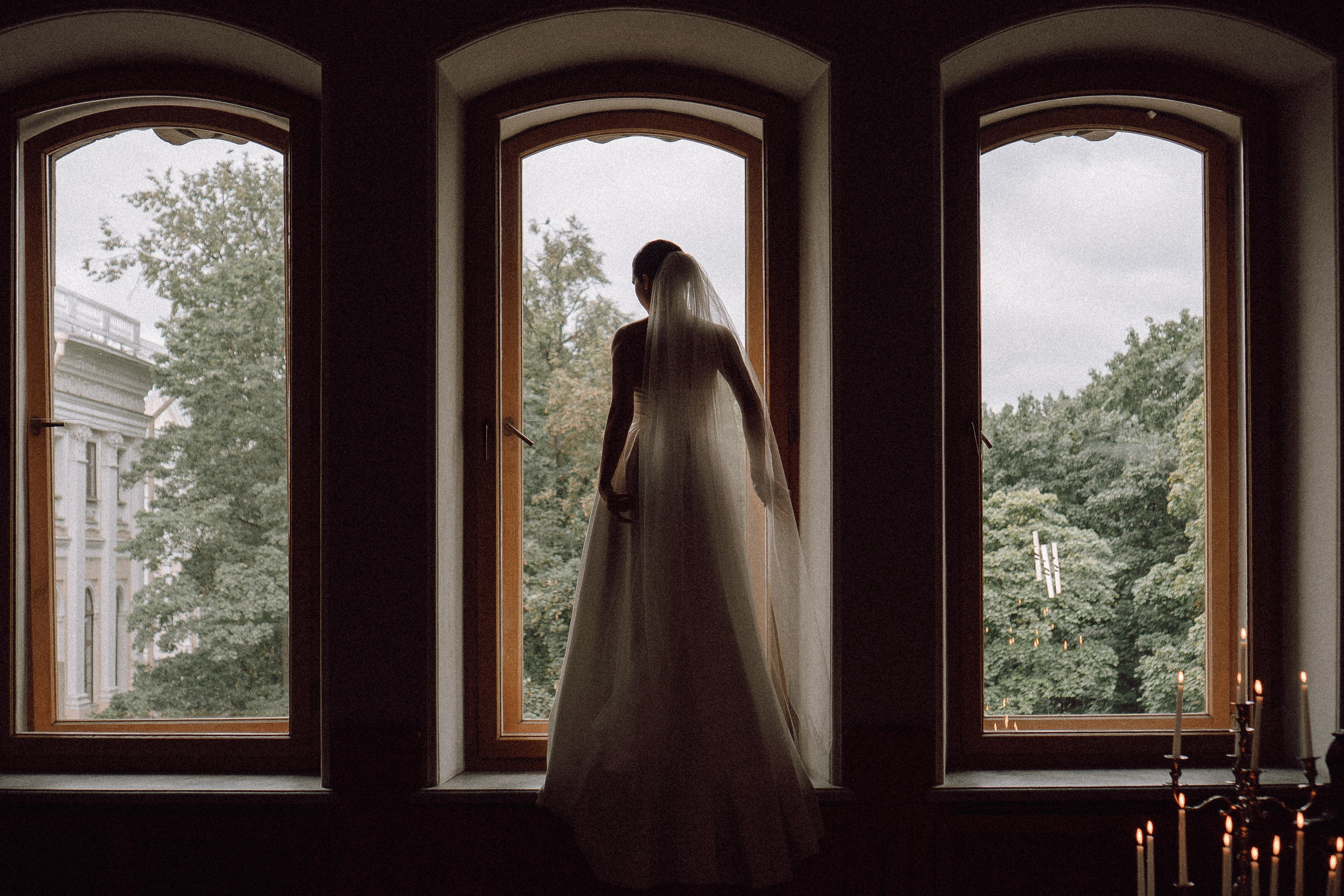 СВАДЕБНАЯ ПРОГУЛКА В САНТК-ПЕТЕРБУРГЕ (ИСАКИЕВСКИЙ СОБОР, ЗИМНЯЯ КАНАВКА, ЭРМИТАЖ И БОЛЬШАЯ МОРСКАЯ УЛИЦА). Профессиональный фотограф, Санкт-Петербург — Виктория Богомолова