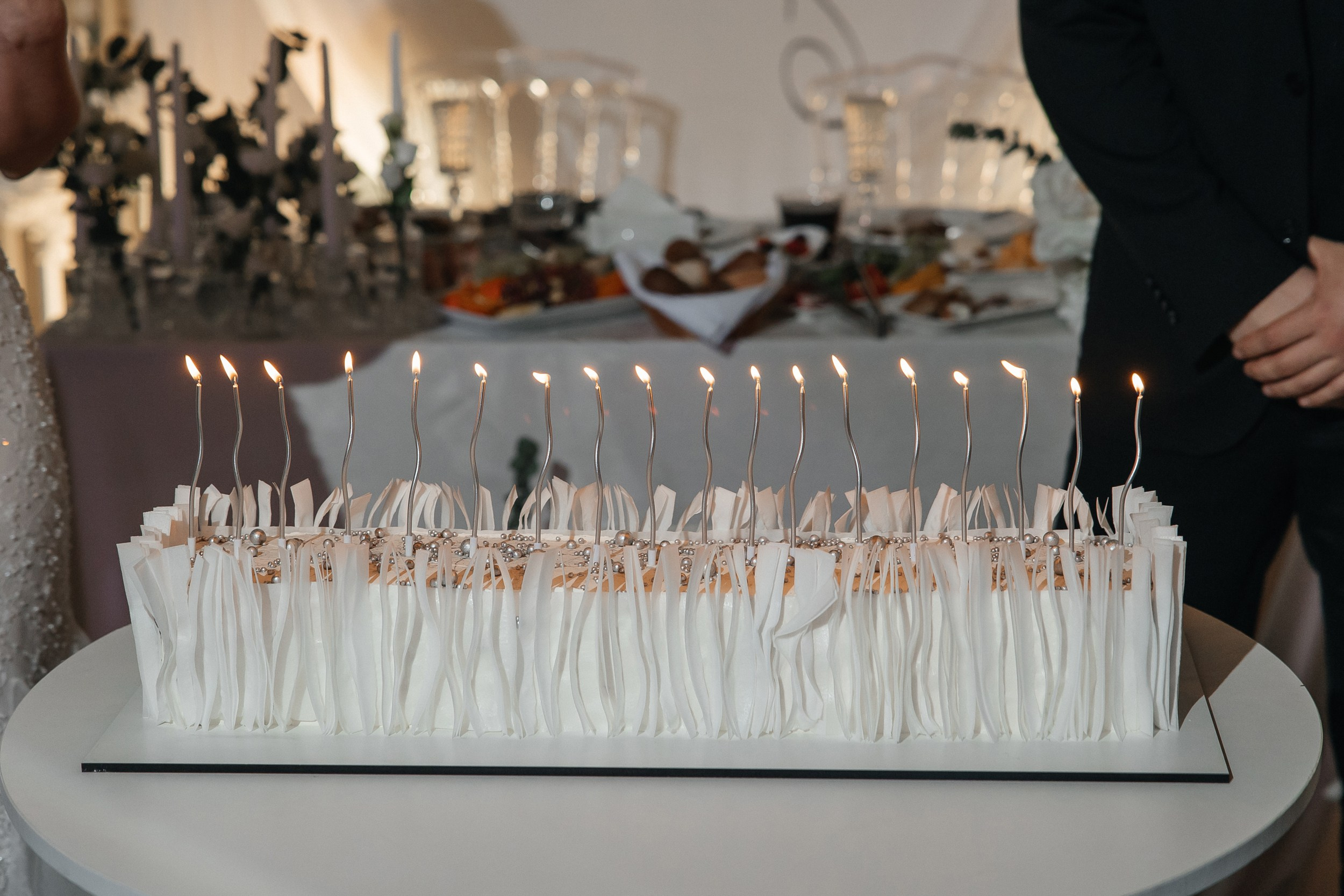 Свадьба в отеле Twelve Reasons, Барвиха Luxury Village, La Riva Hall в Москве. Свадебный фотограф в Москве Дарья Олендарёва