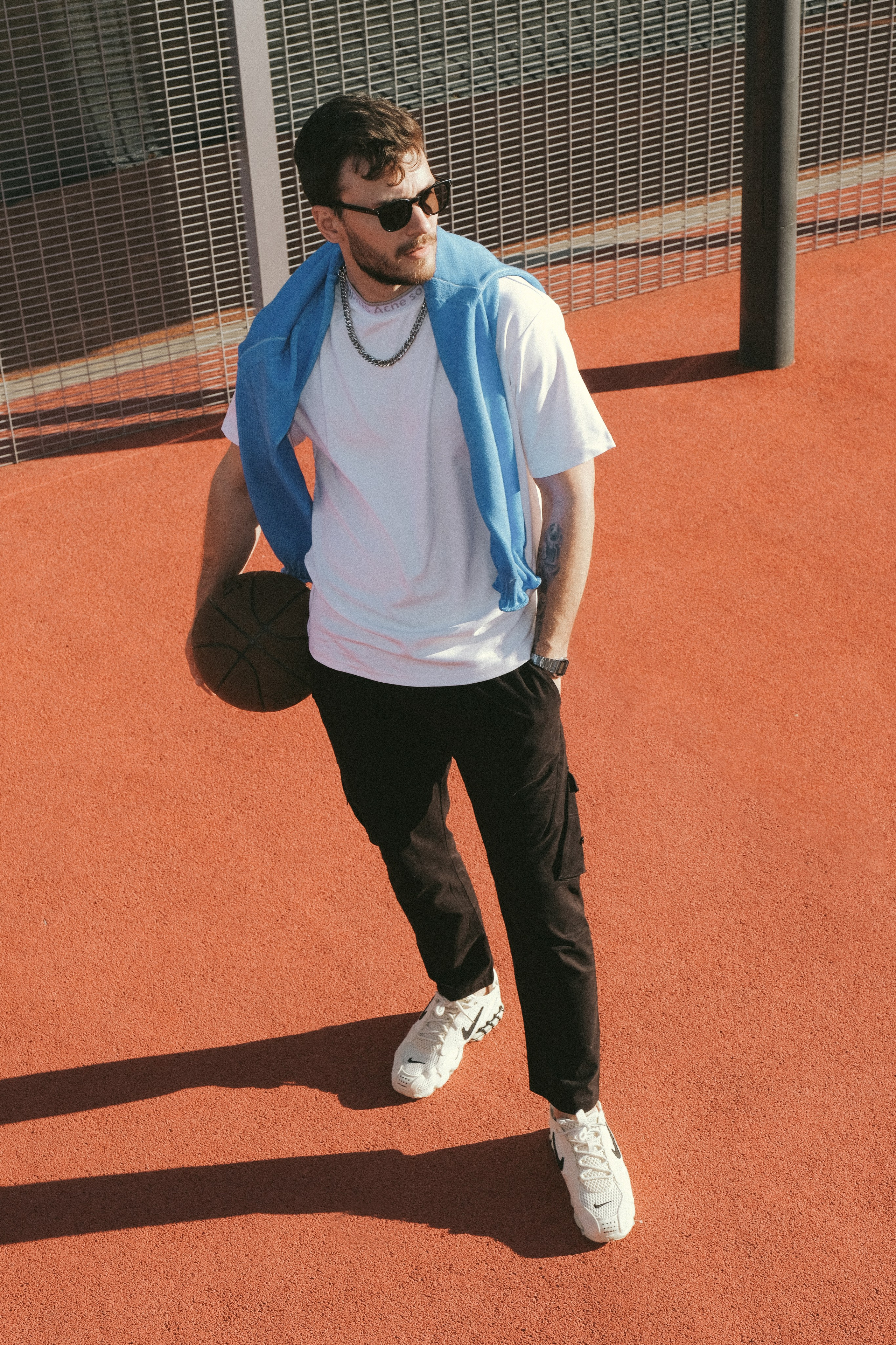 Мужские съемки разное. Профессиональный фотограф в Москве Павел Жданов