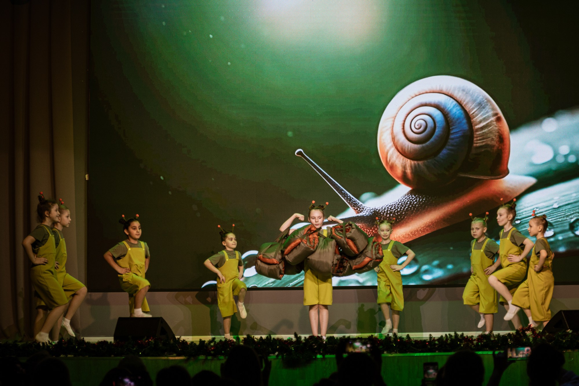 Коллектив современного танца «Айседора». ФотоХудожник Харитонова Ирина г. Санкт-Петербург