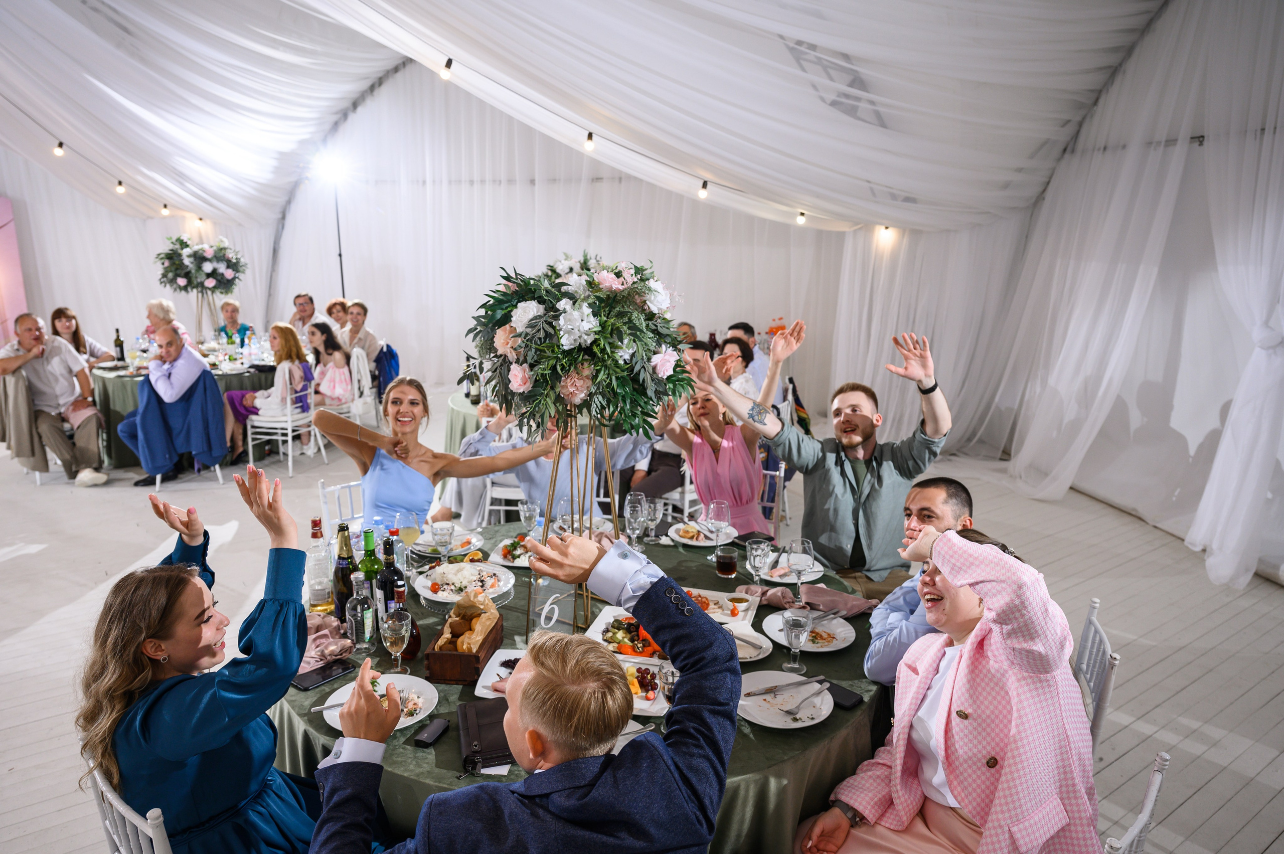 Свадьба шатер Город мастеров — Русская сказка. Свадебный фотограф Москва Юрий Кульман