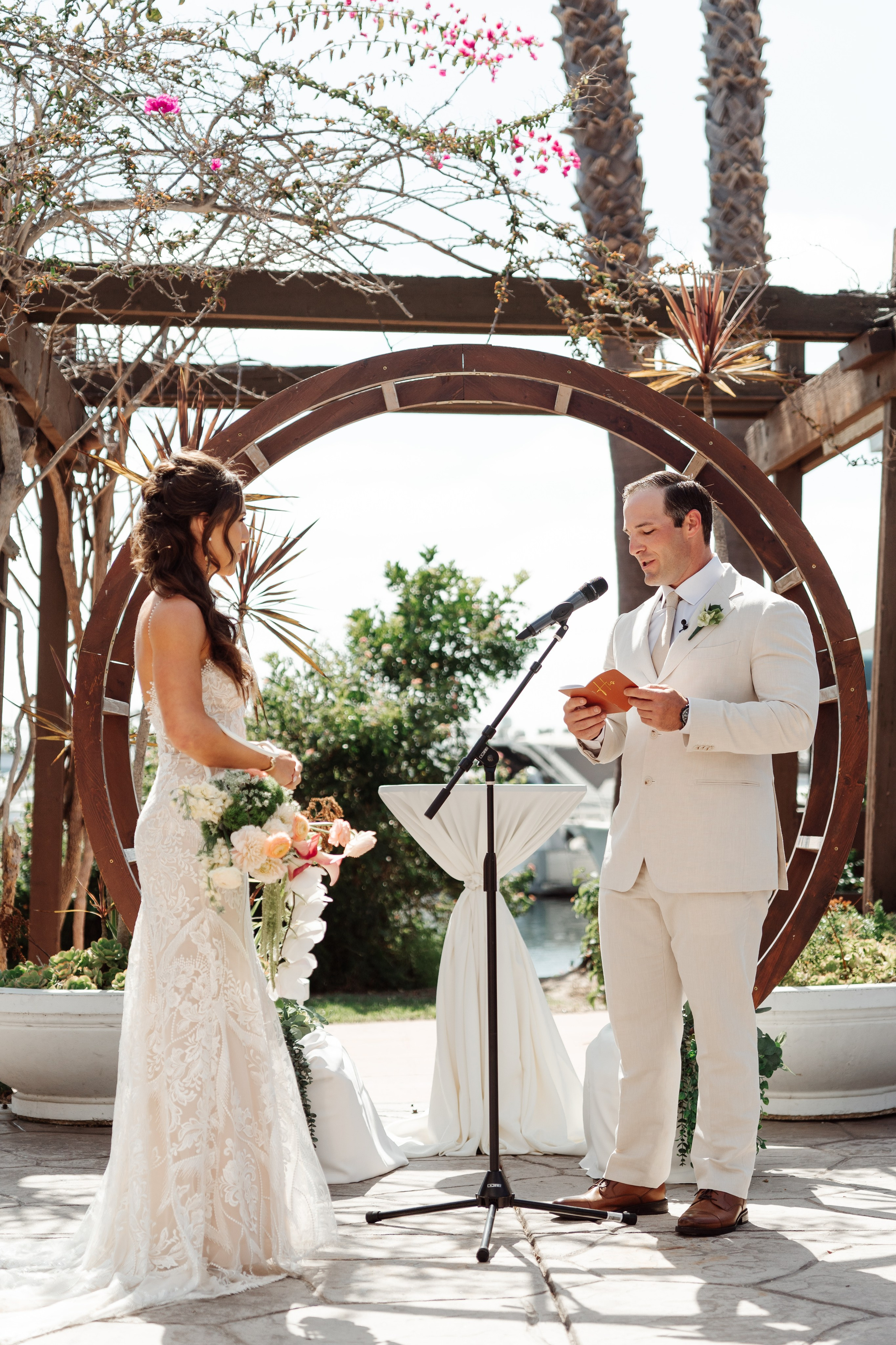 2025-08-16_BryanAmber. Ретушер Зенькевич Света