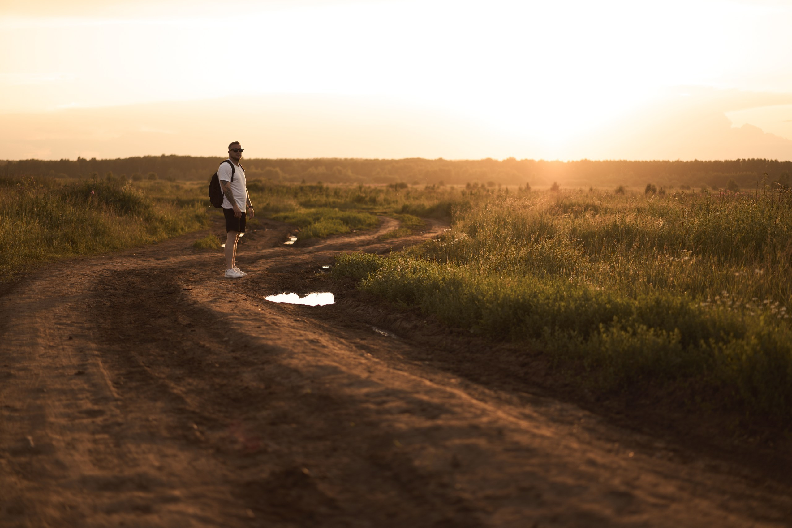Фотосессия в поле на закате. Фотограф Екатеринбург Кокшарова Александра
