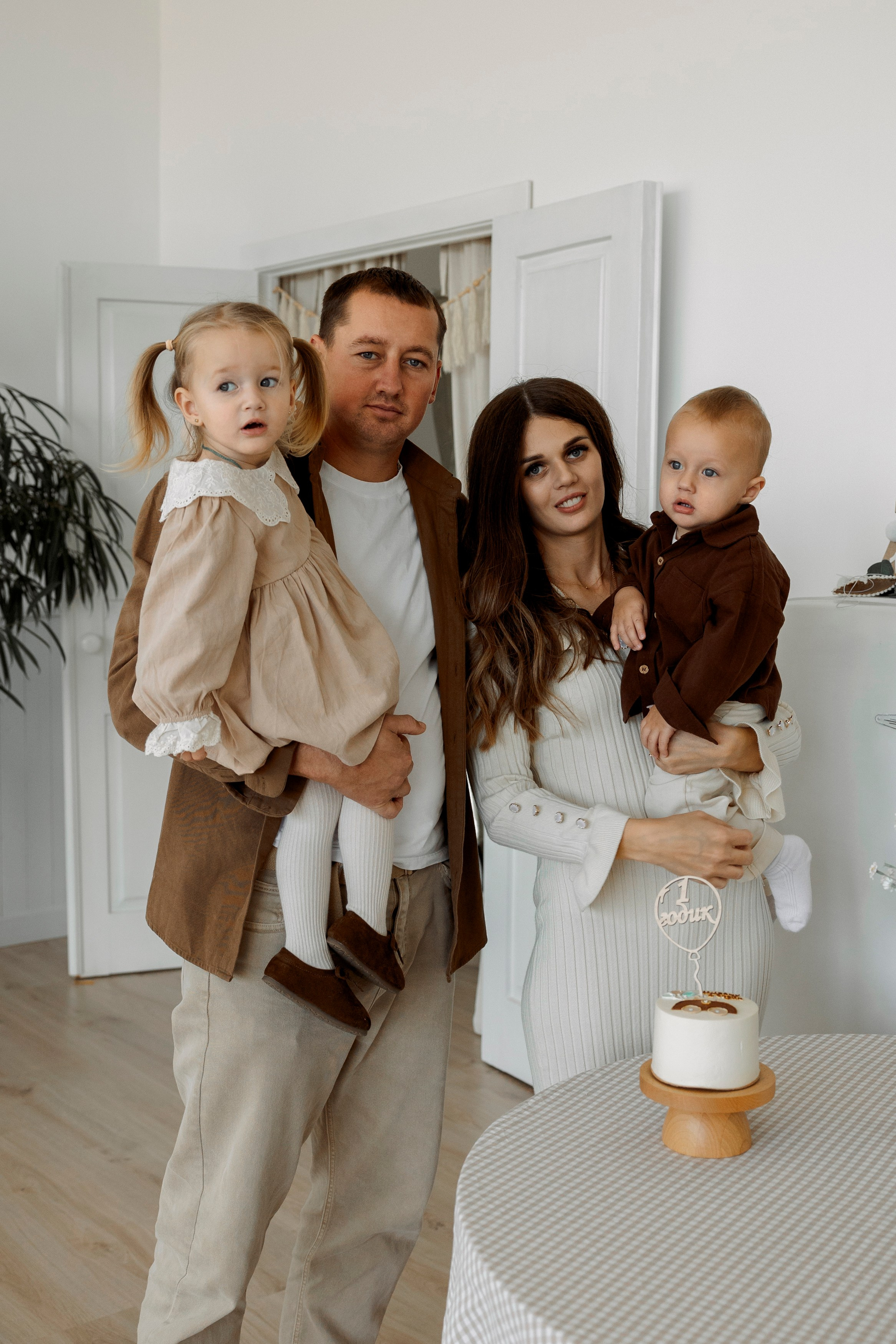 Владимир, Екатерина, Есения и Мирон. Свадебный и семейный фотограф в Майкопе Валерия Кудрявцева