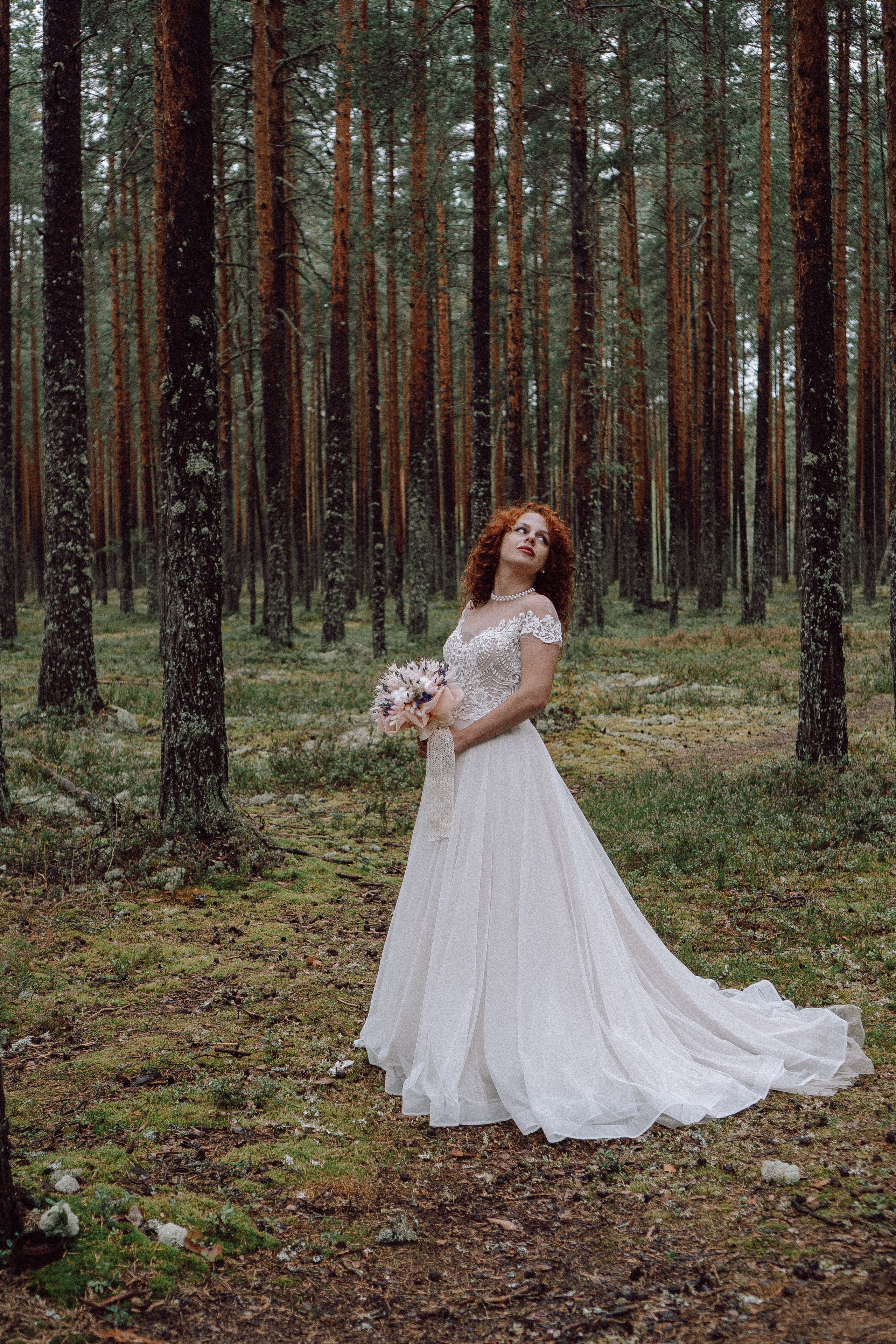СВАДЕБНАЯ ФОТОСЕССИИЯ ПАРЫ В ГОРОДЕ ПРИОЗЕРСК В СОСНОВОМ ЛЕСУ И С ПИКАПОМ. Профессиональный фотограф, Санкт-Петербург — Виктория Богомолова
