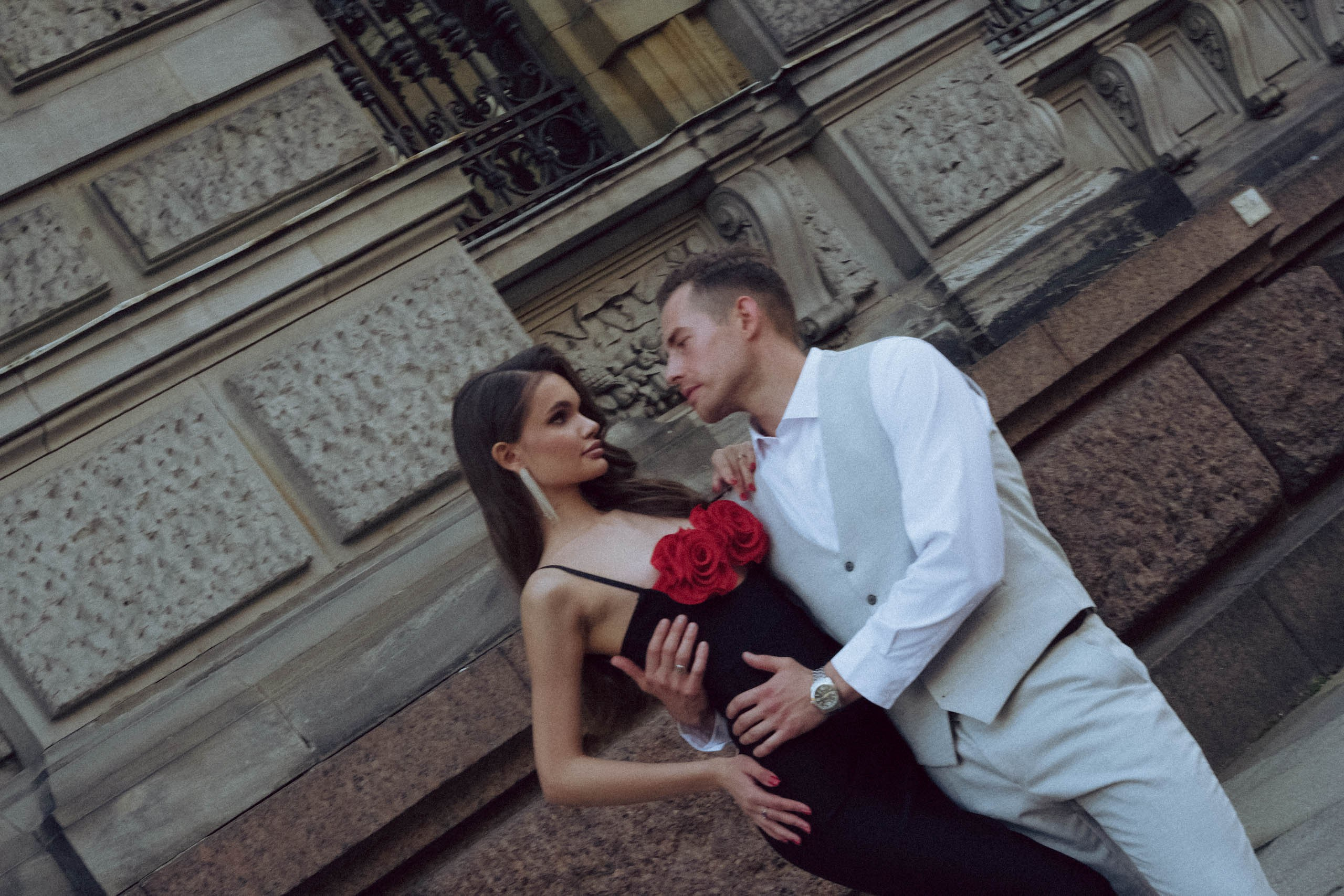 СВАДЕБНАЯ ПРОГУЛКА ВОЗЛЕ АКАДЕМИИ ШТИГЛИЦА. Профессиональный фотограф, Санкт-Петербург — Виктория Богомолова