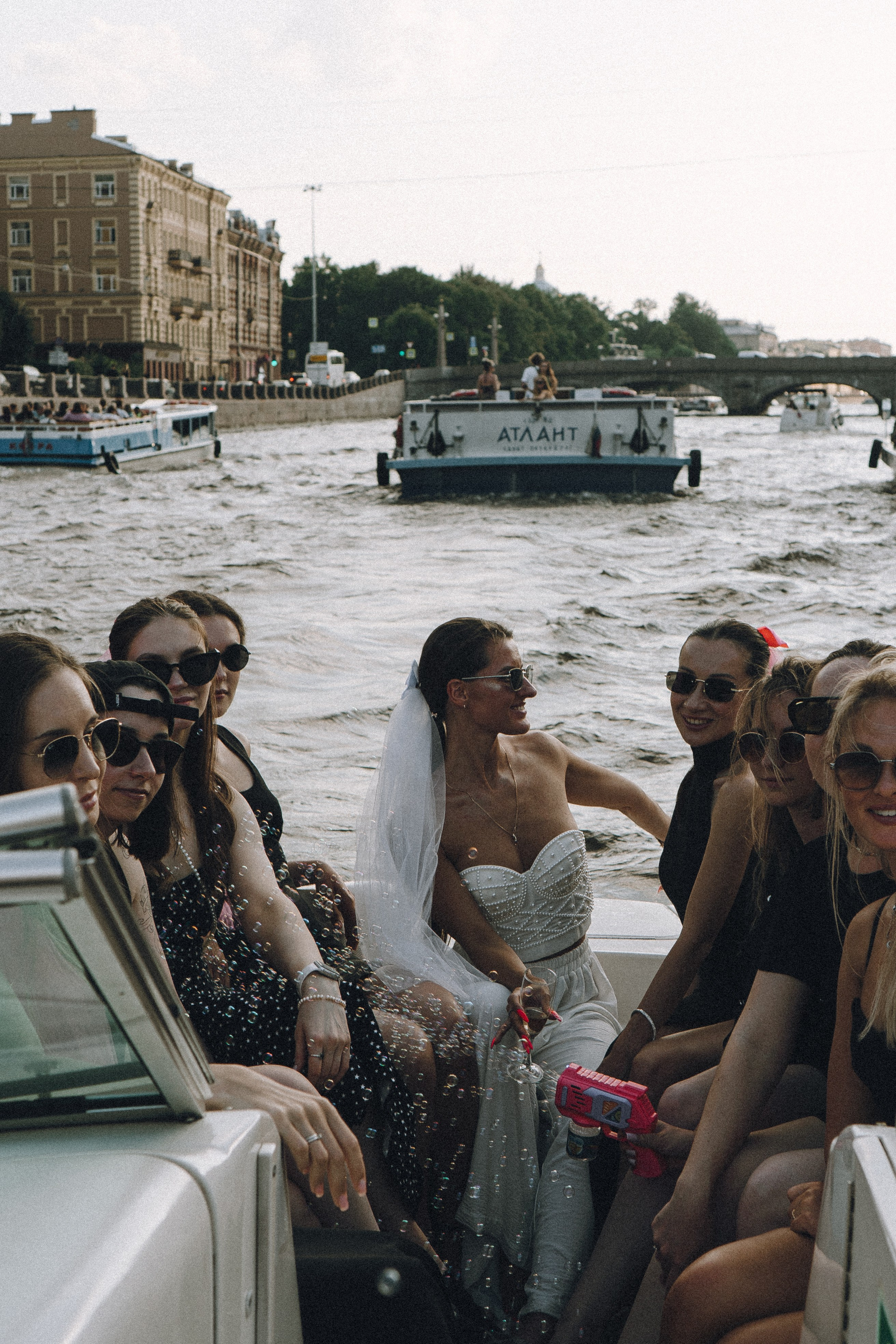 ДЕВИЧНИК НА КАТЕРЕ. Профессиональный фотограф, Санкт-Петербург — Виктория Богомолова