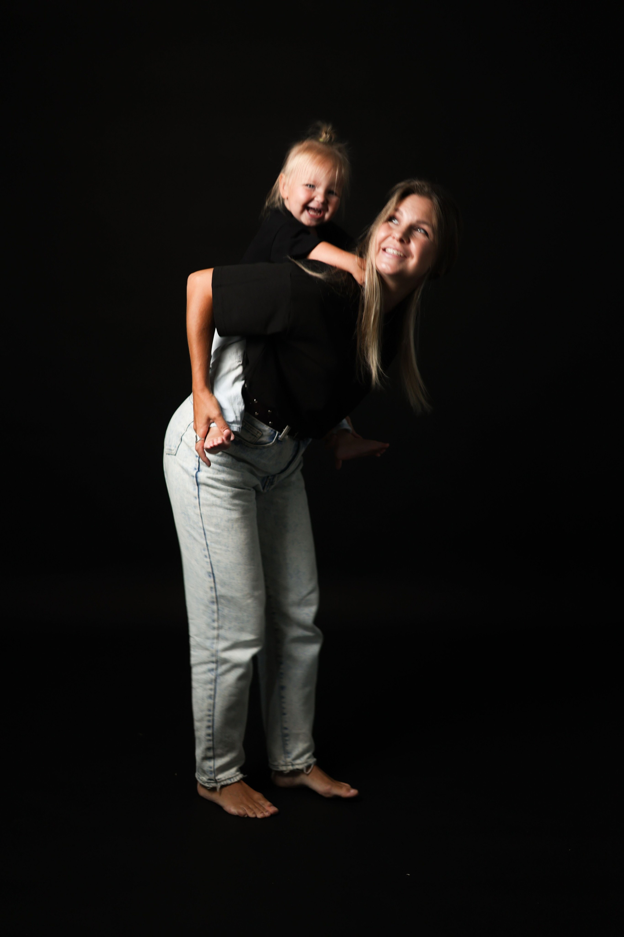 Фотосессия Алены, Алисы и Андрея. Фотограф ANNA GEREIHAN