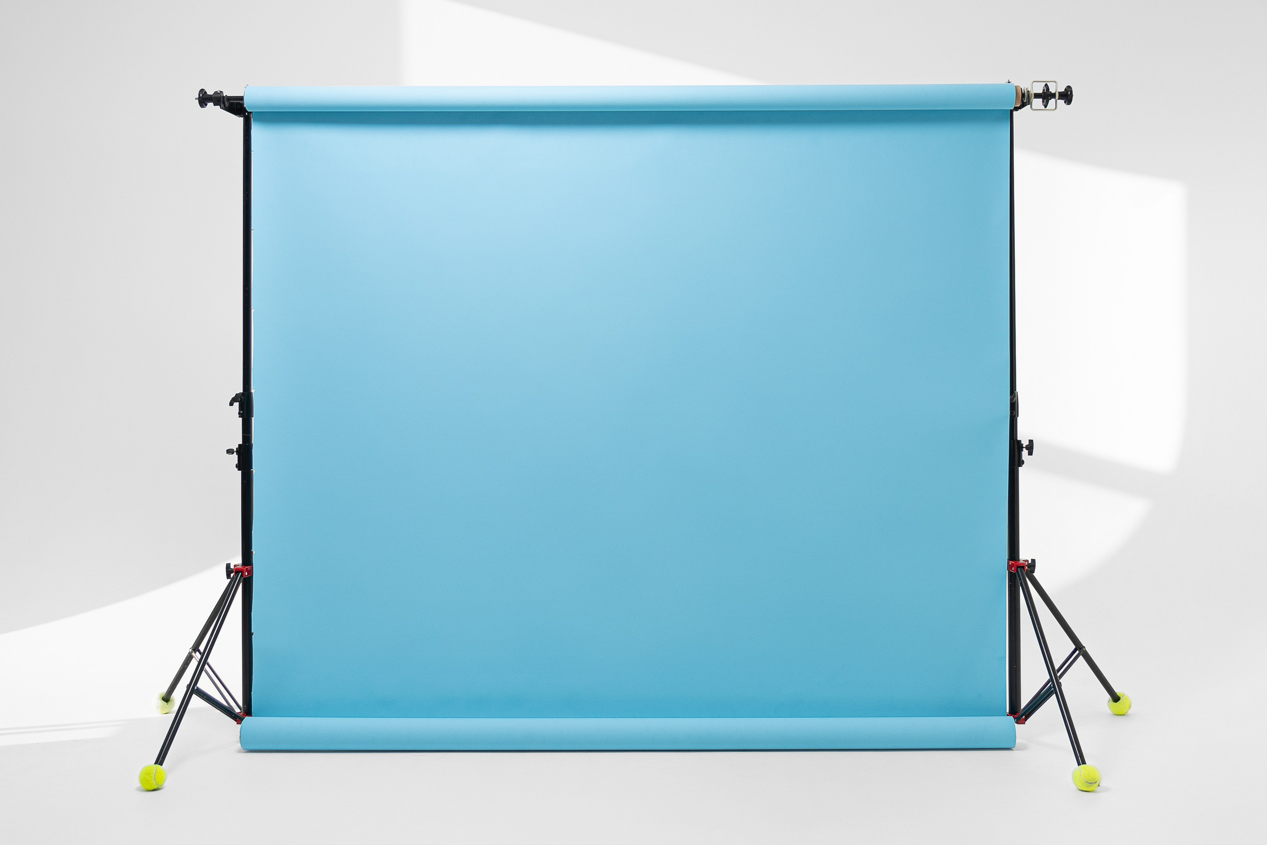 Аренда фотостудия с циклорамой в Сочи — FASHIONprod, 1000 ₽/час. Стрит съемки для маркетплейсов в Сочи | ИИ контент | fashionprod