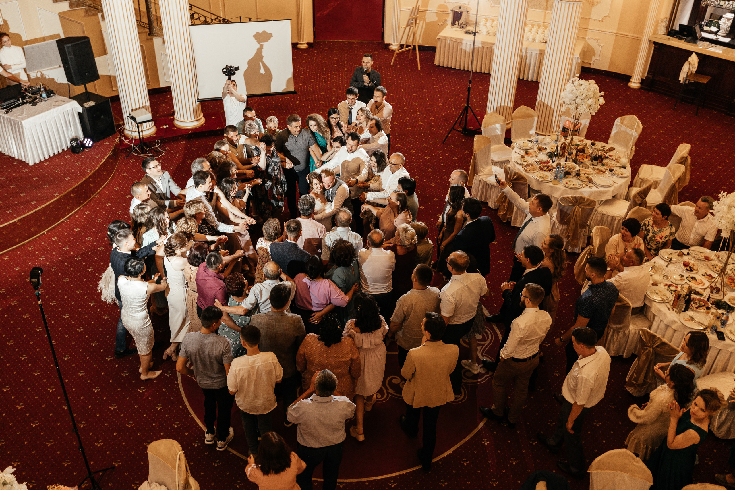 Свадебный фотограф Уфа — Руслан ГабдлисламовЖивые эмоции, красивые кадры, воспоминания на всю жизнь.Работаю по всей Республике Башкортоста. Свадебный фотограф Уфа Руслан Габдлисламов