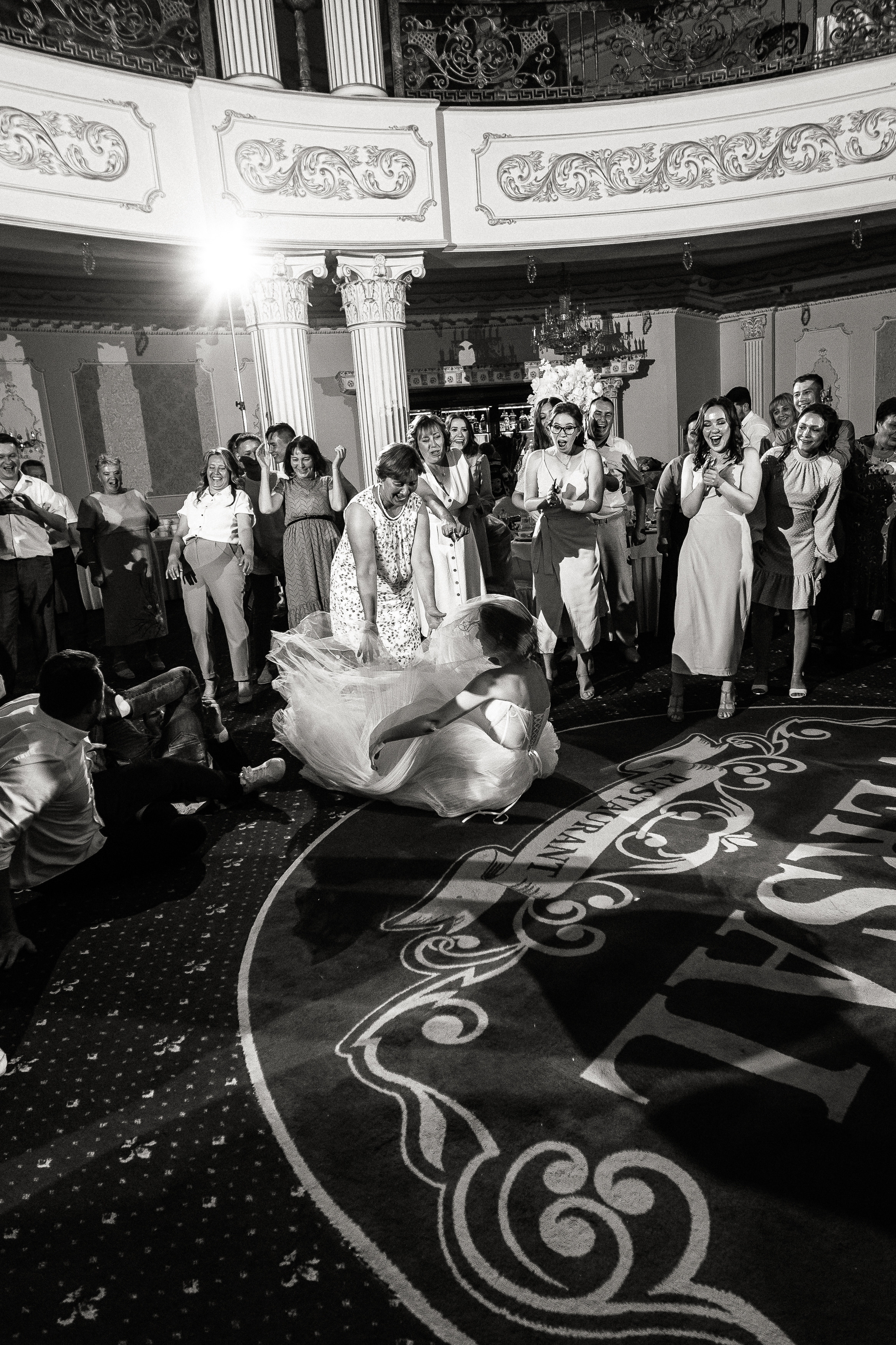 Свадебный фотограф Уфа — Руслан ГабдлисламовЖивые эмоции, красивые кадры, воспоминания на всю жизнь.Работаю по всей Республике Башкортоста. Свадебный фотограф Уфа Руслан Габдлисламов