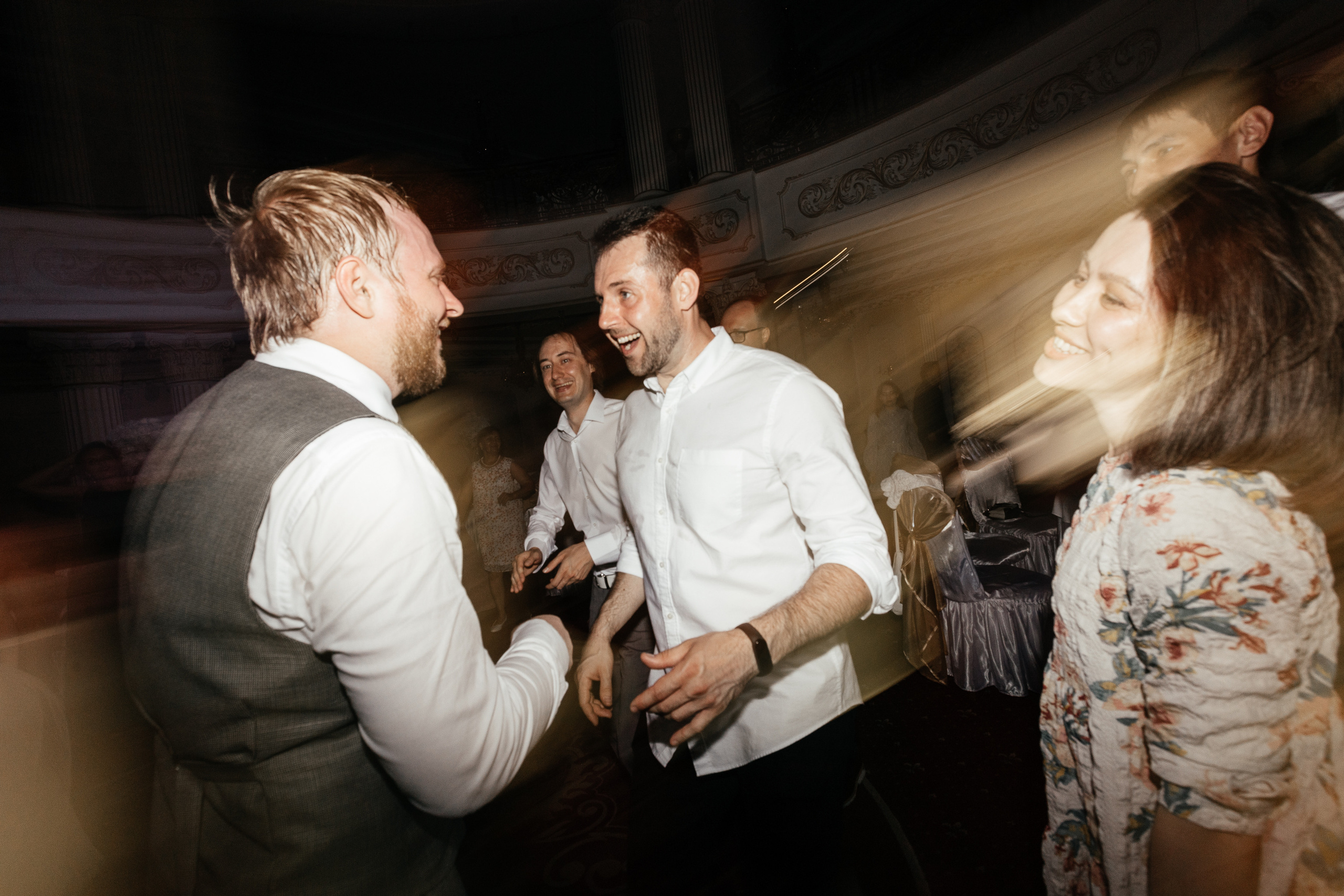 Свадебный фотограф Уфа — Руслан ГабдлисламовЖивые эмоции, красивые кадры, воспоминания на всю жизнь.Работаю по всей Республике Башкортоста. Свадебный фотограф Уфа Руслан Габдлисламов