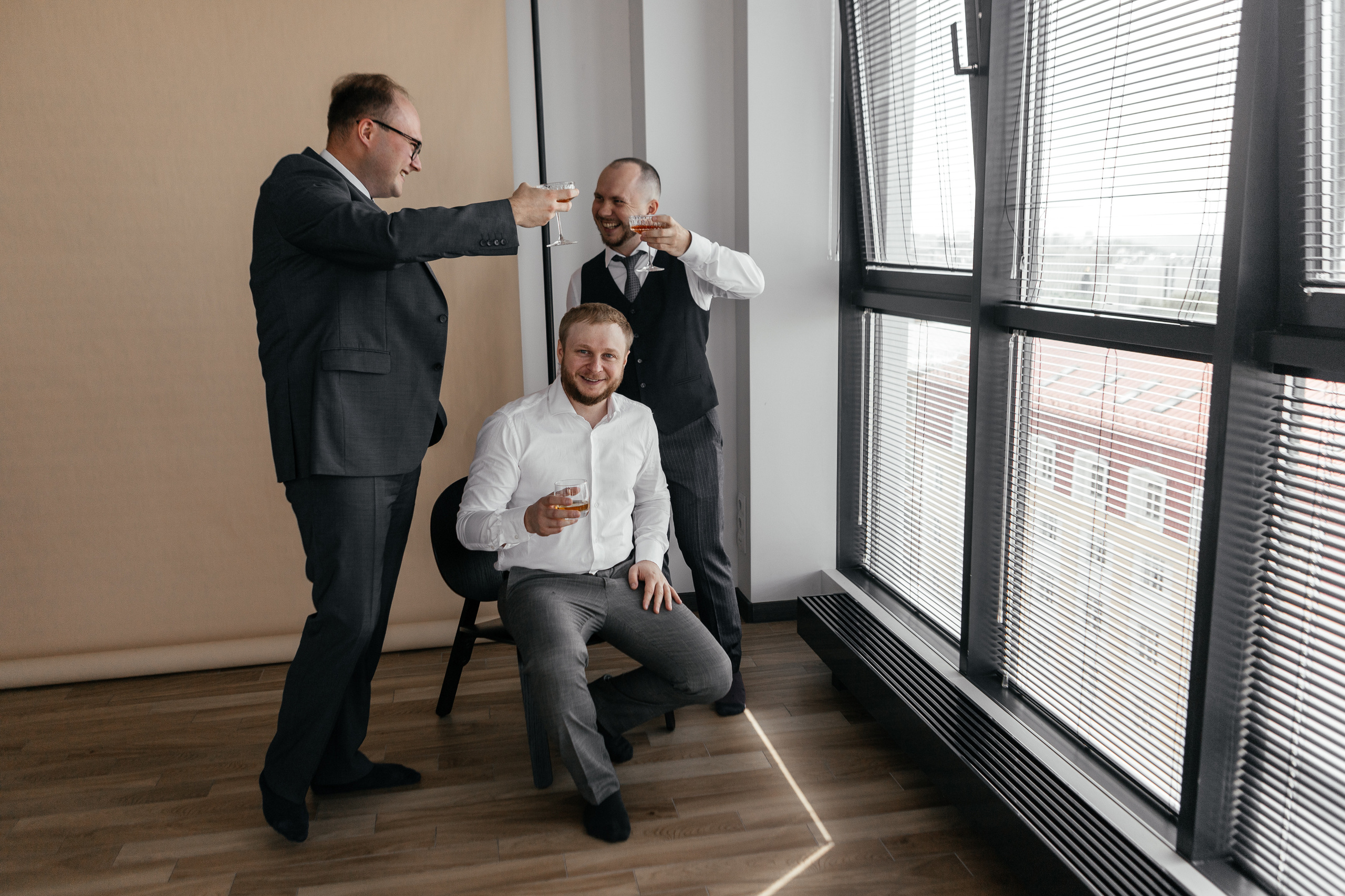 Свадебный фотограф Уфа — Руслан ГабдлисламовЖивые эмоции, красивые кадры, воспоминания на всю жизнь.Работаю по всей Республике Башкортоста. Свадебный фотограф Уфа Руслан Габдлисламов