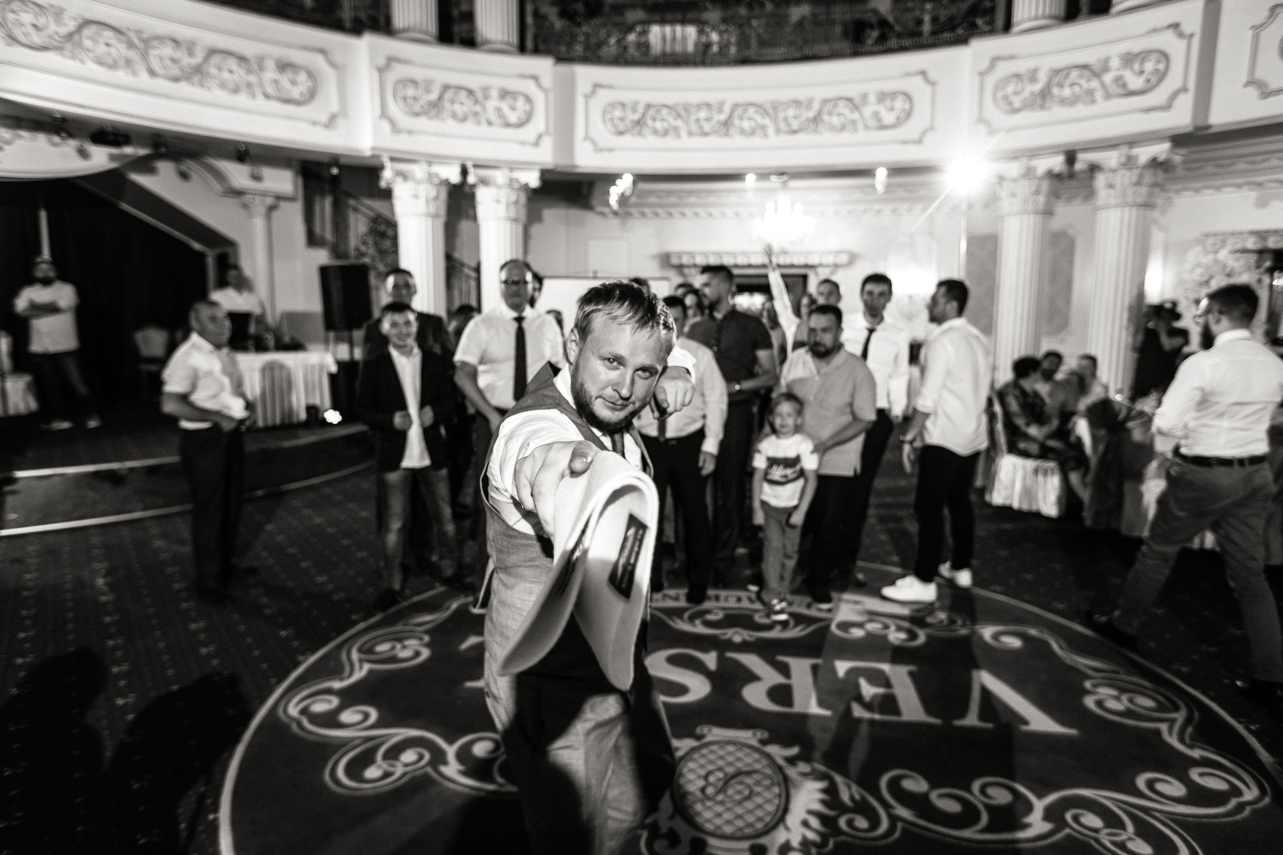 Свадебный фотограф Уфа — Руслан ГабдлисламовЖивые эмоции, красивые кадры, воспоминания на всю жизнь.Работаю по всей Республике Башкортоста. Свадебный фотограф Уфа Руслан Габдлисламов