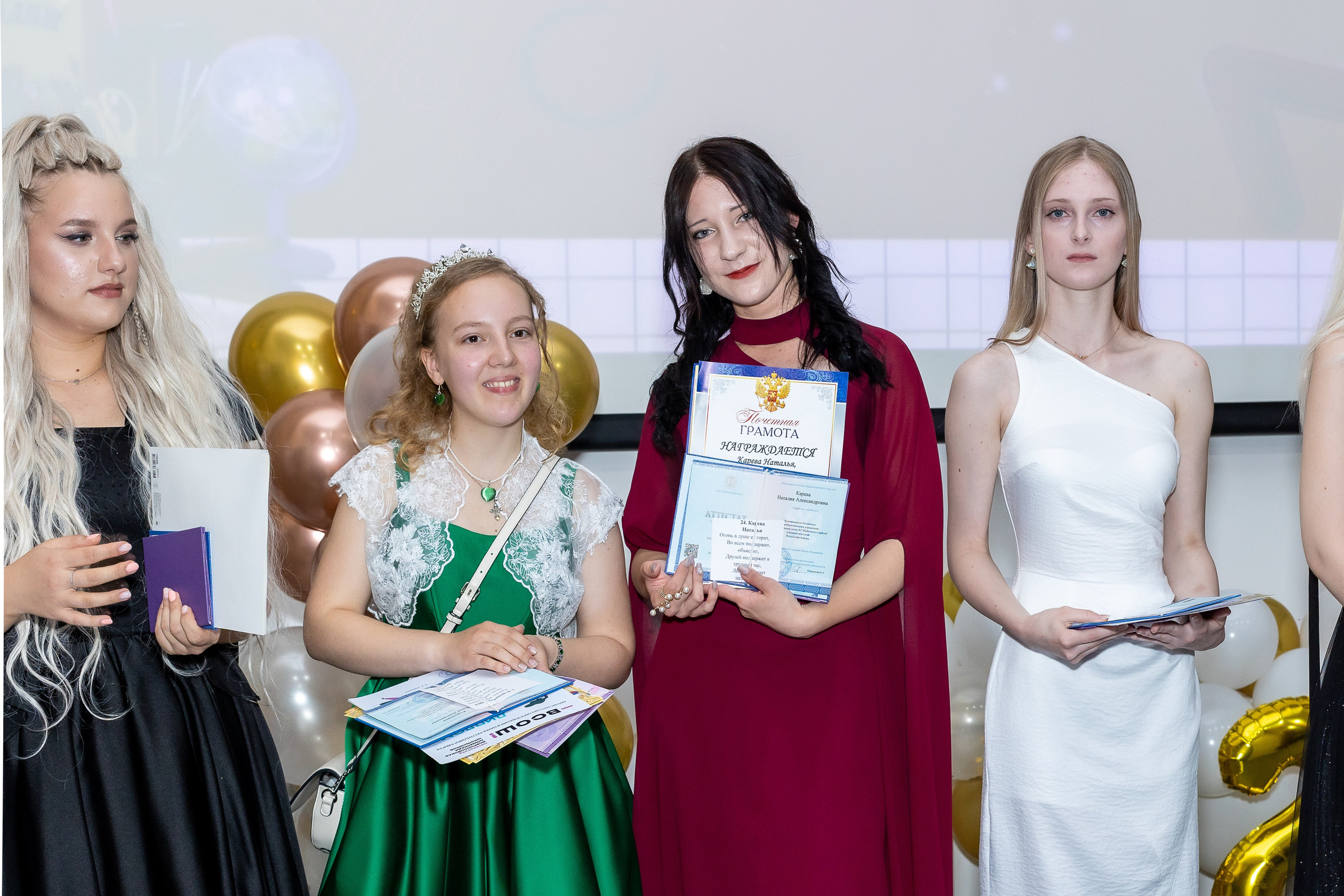 Вручение аттестата 2025. Выпускные альбомы Майкоп, Краснодар Елена Золотарева