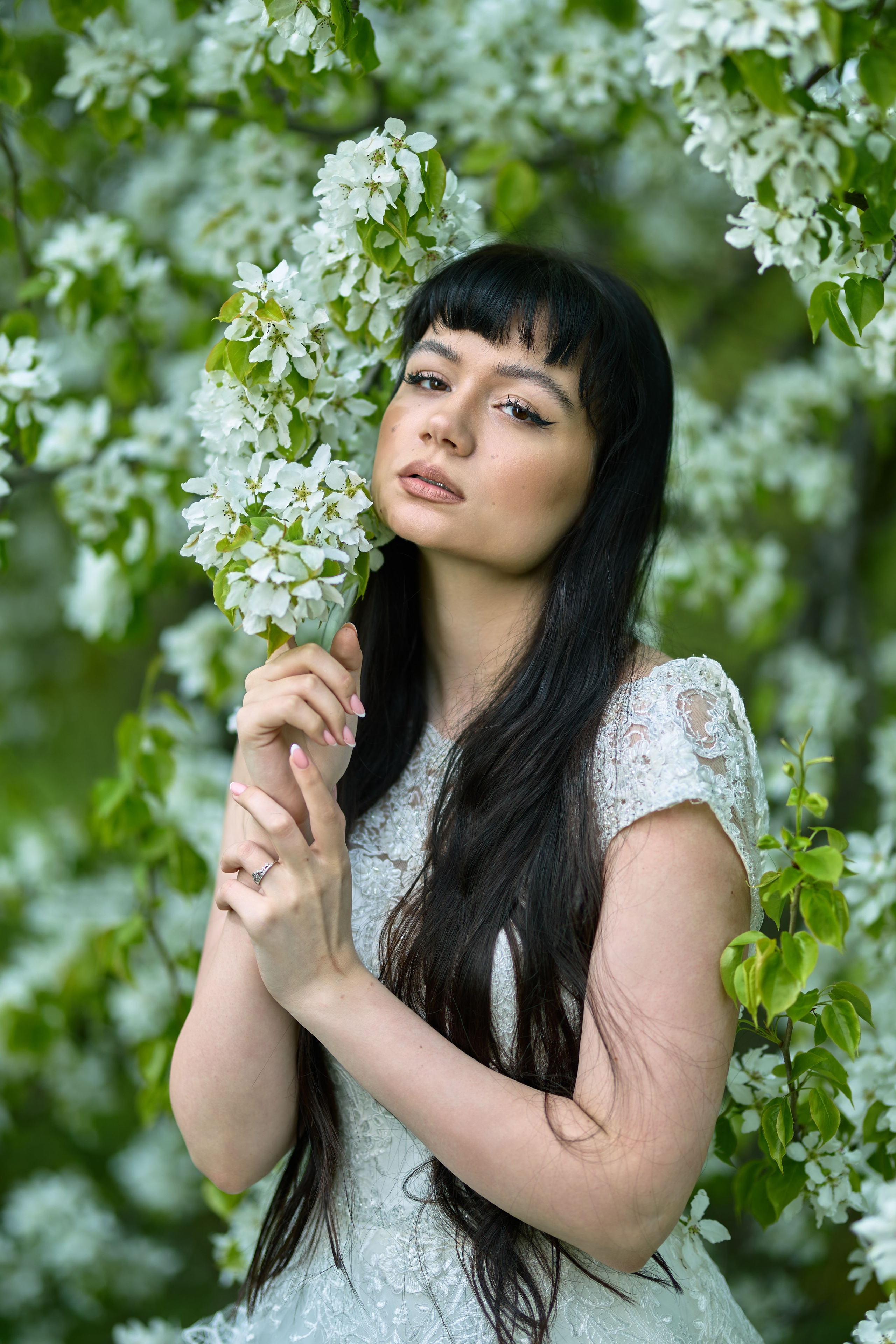 фотосессия девушка в цветущем саде чебоксары