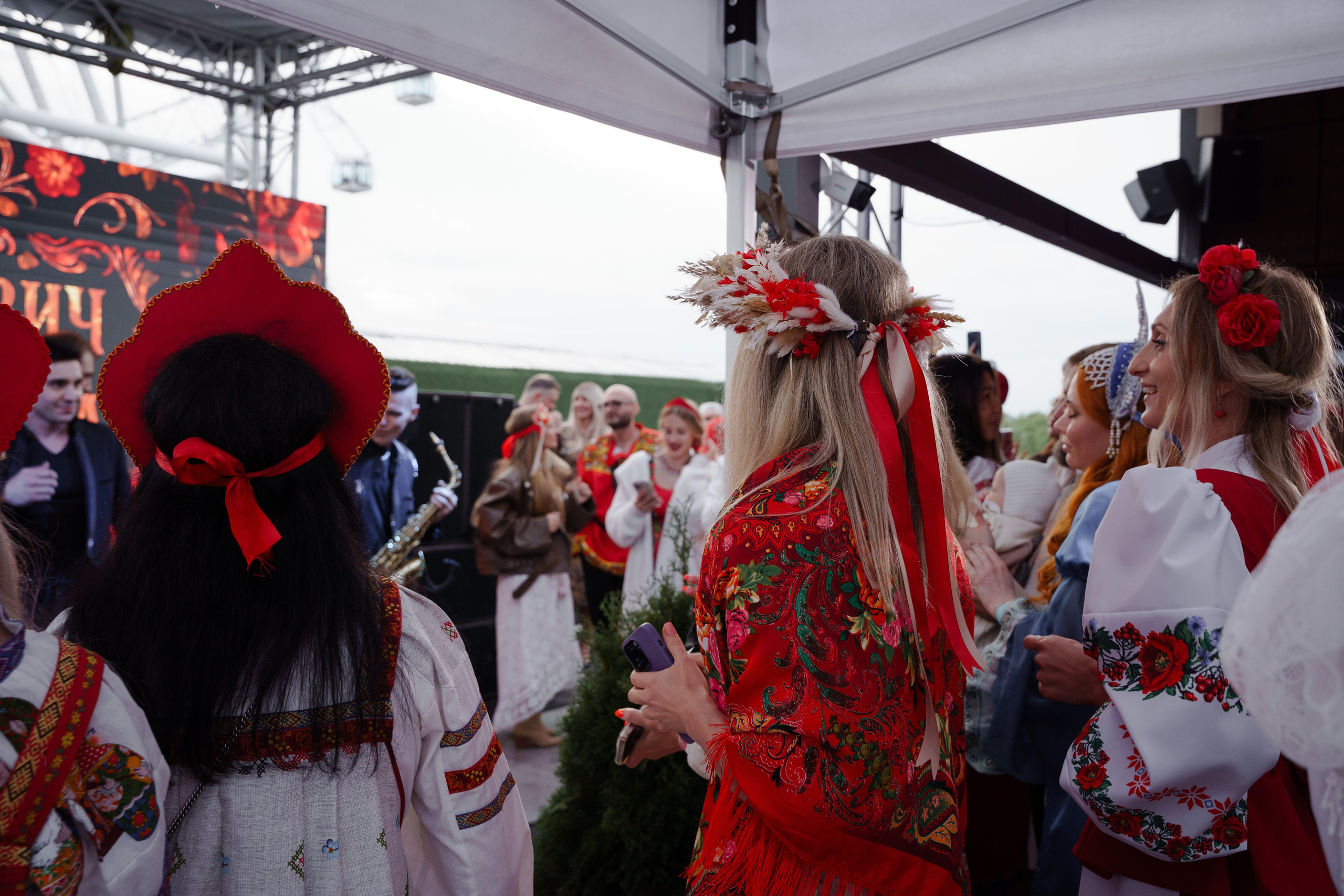 Гендер пати в славянском стиле. Репортажный фотограф в Москве Саша Дружинина
