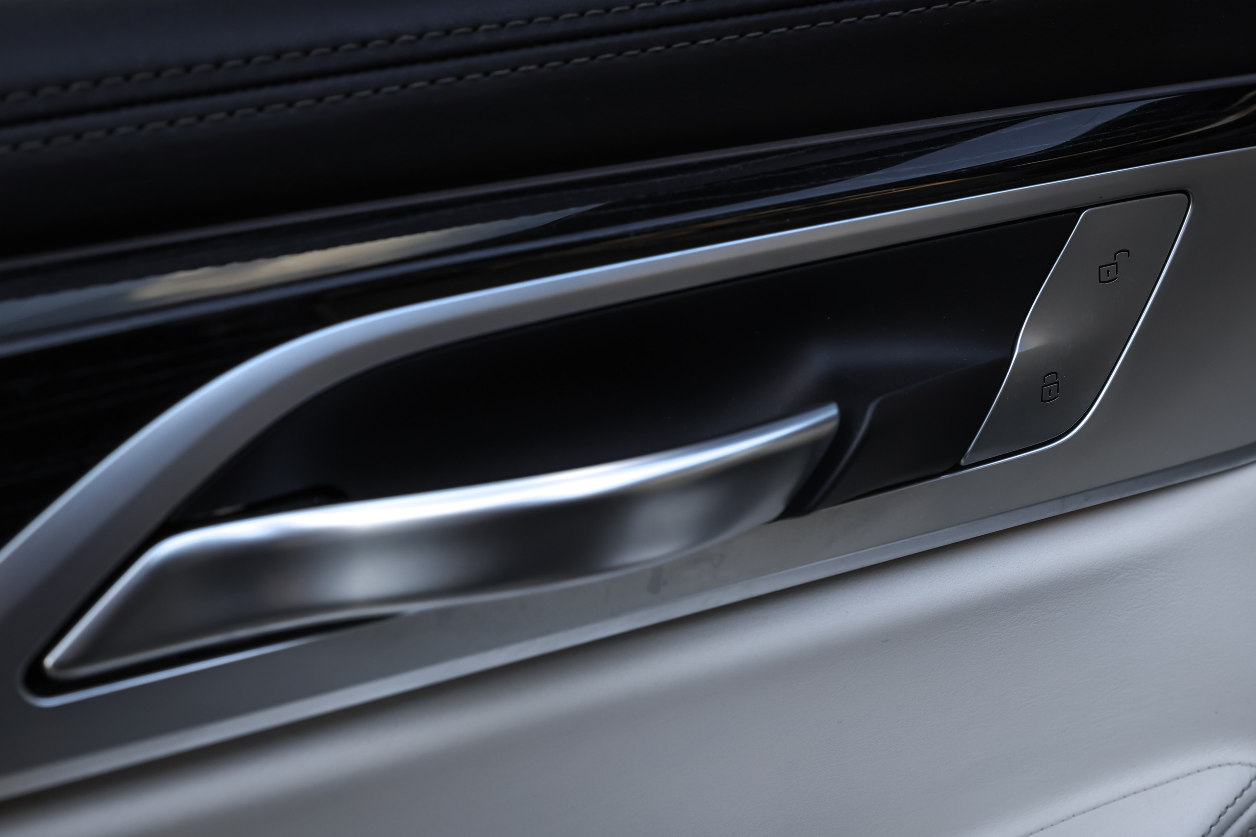 2017 BMW 750 Ld XDrive. Mixturecaptures