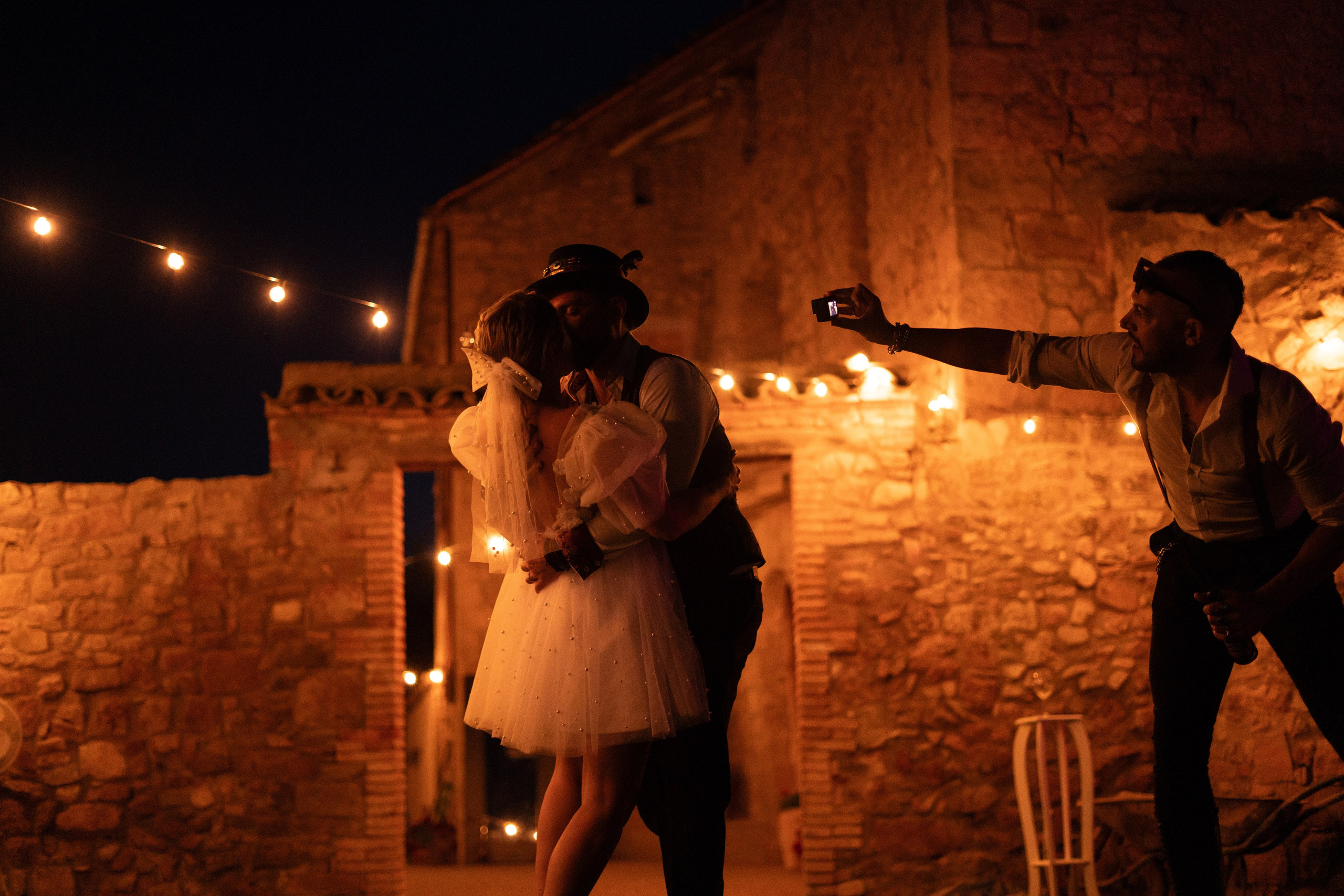 Stasy and Roberto. Wedding Photographer in Barcelona and Medellin