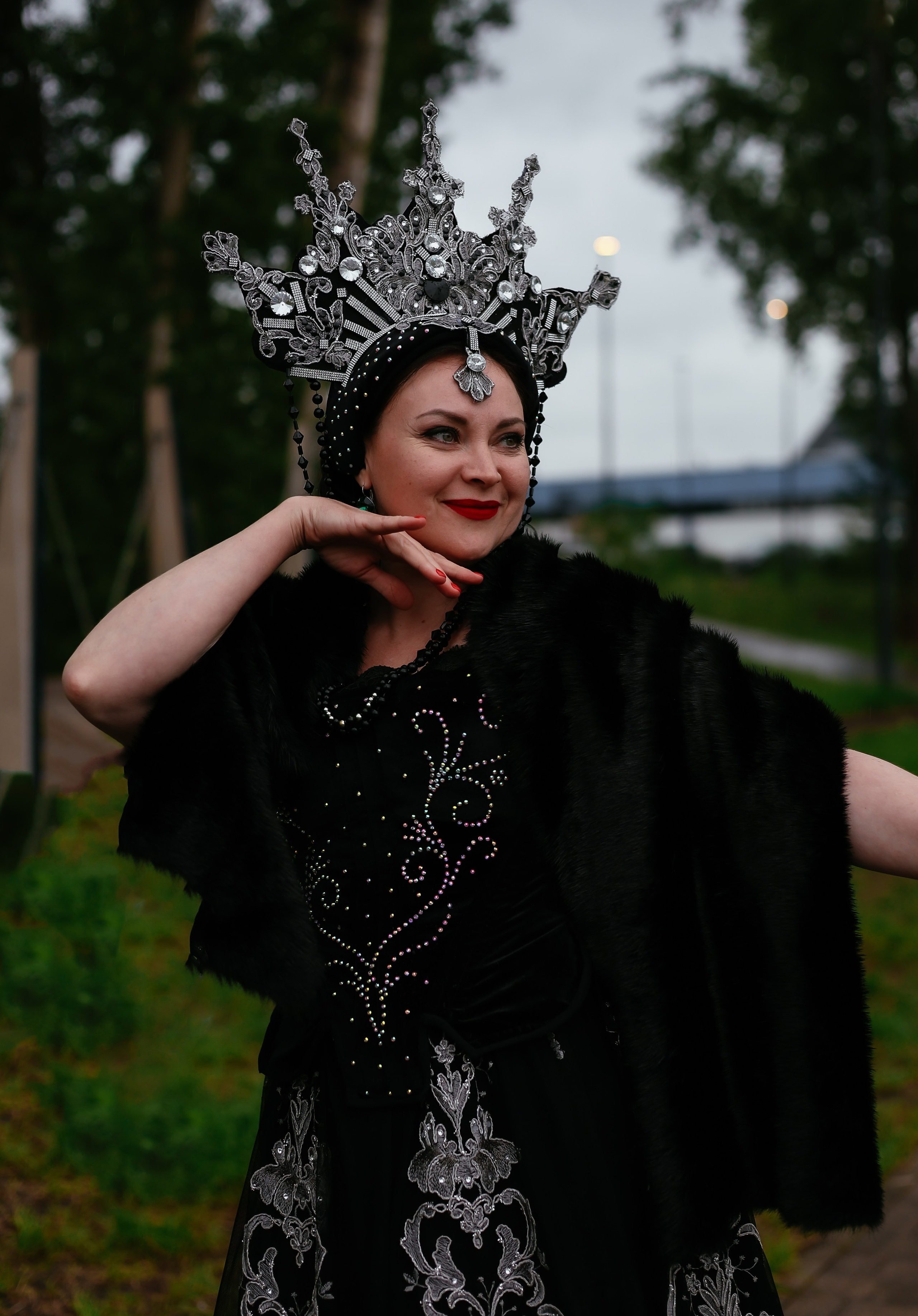 ВСТРЕЧА ЗАКАТА «ТЫ КОРОЛЕВА». Фотограф Красноярск съемки лавстори, фотосессия в студии, портретная съемка, творческие фотосессии