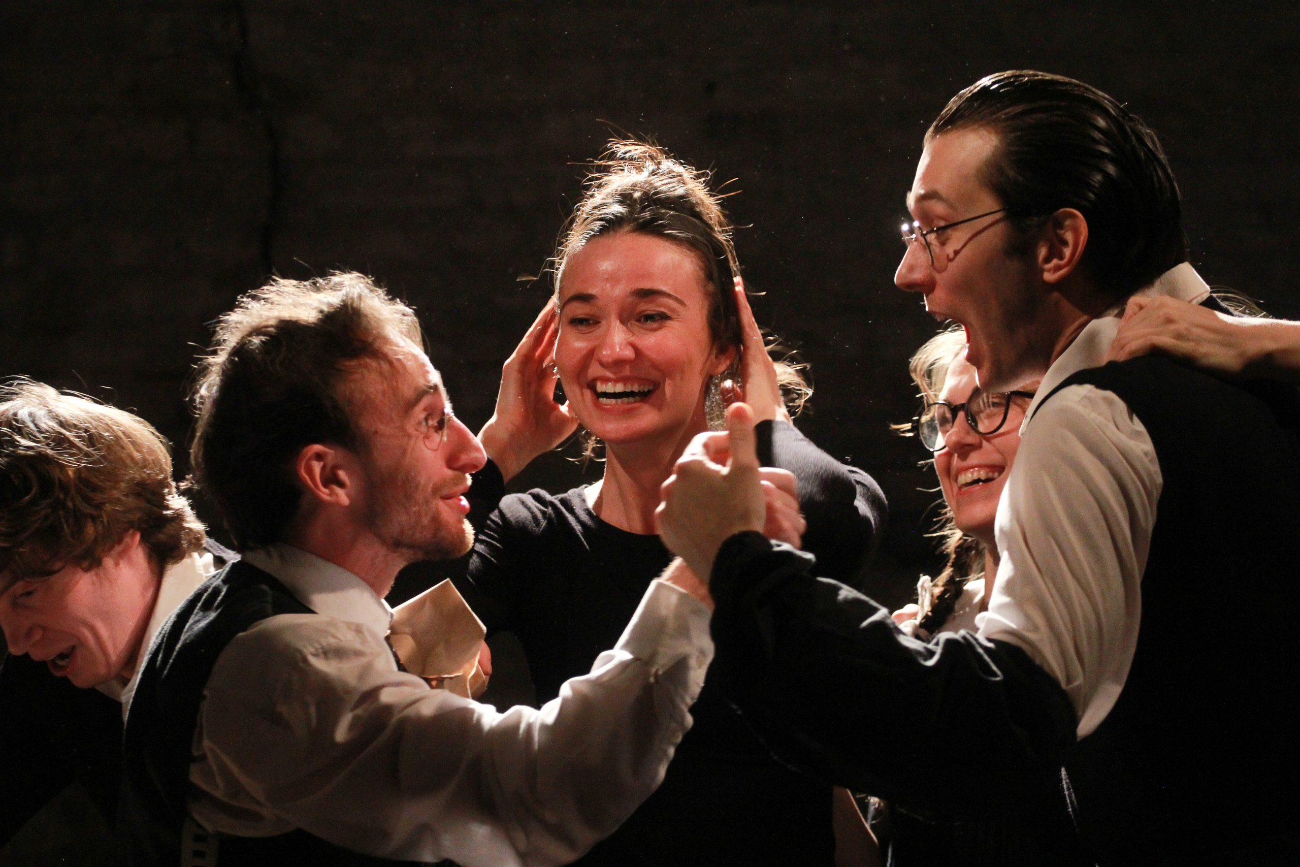 «Анна Франк», Театр ЦЕХЪ, Санкт-Петербург. Фоторепортаж. Театральная фотосъёмка