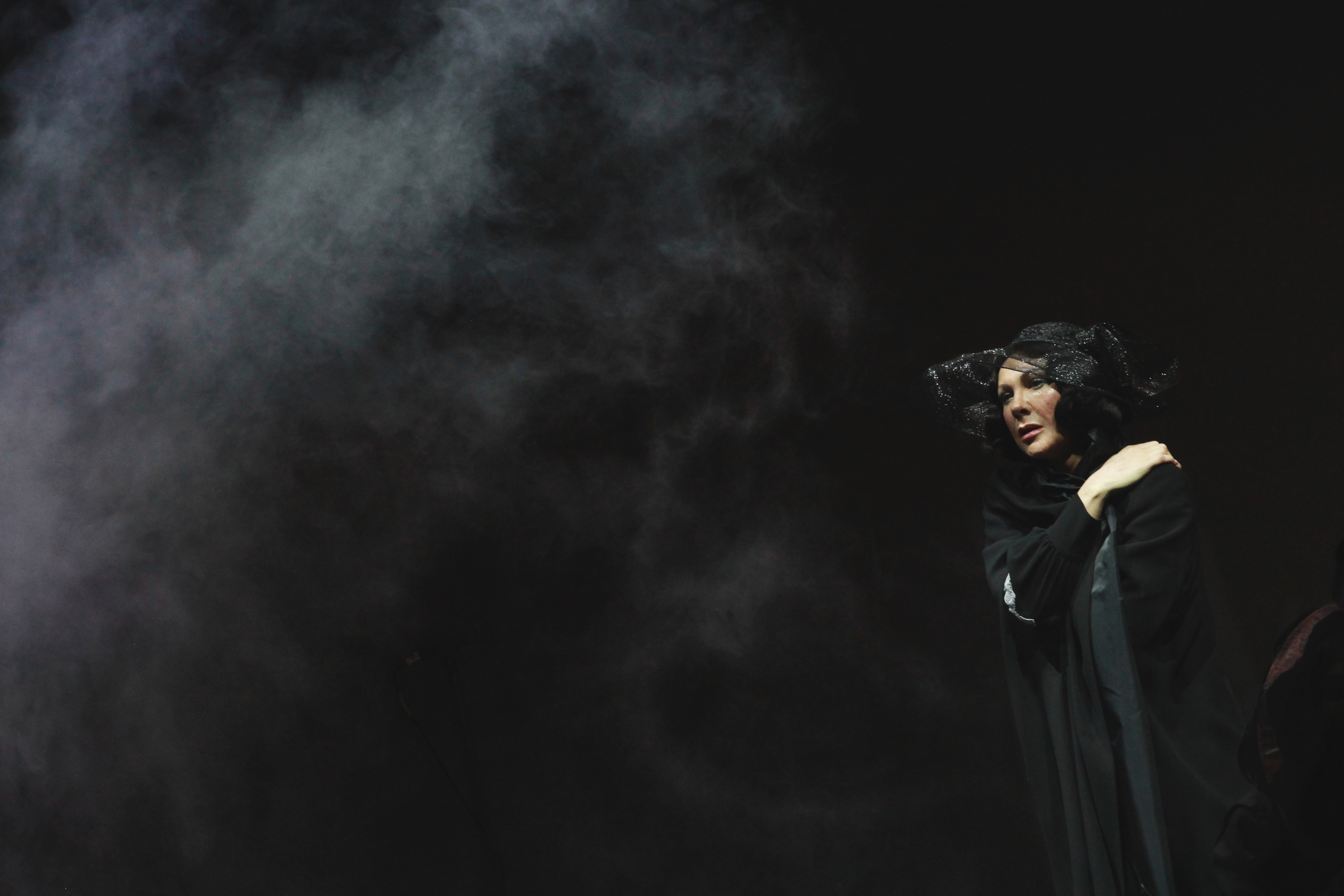 «Вражда», Елена Яковлева, Татьяна Лютаева. Режиссер Владимир Панков. Фоторепортаж. Театральная фотосъёмка