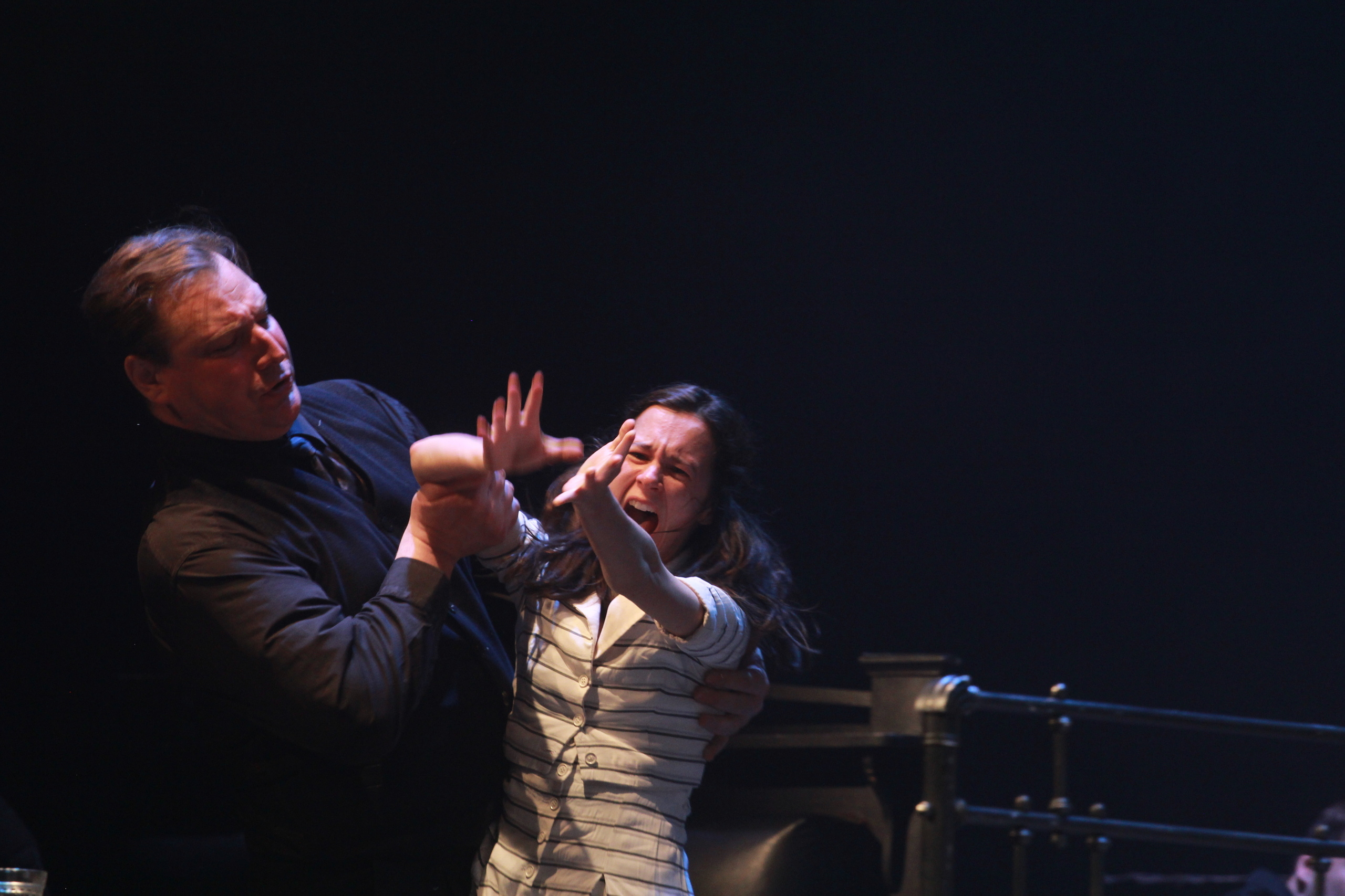 «Старый дом», Центр драматургии и режиссуры, Москва. Фоторепортаж. Театральная фотосъёмка