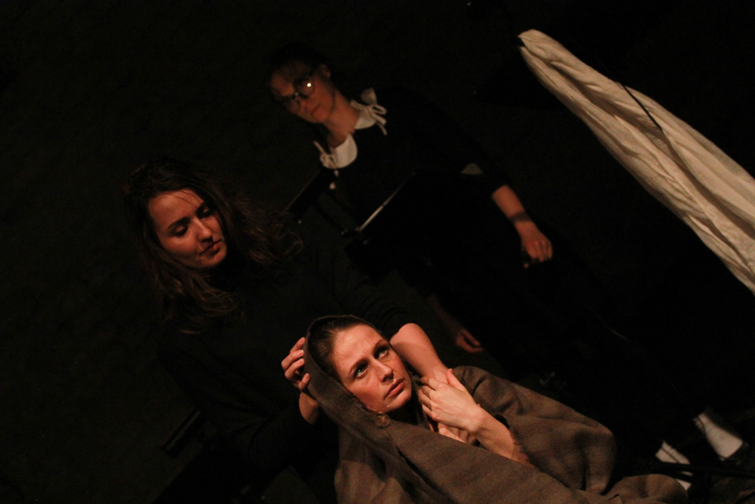 «Анна Франк», Театр ЦЕХЪ, Санкт-Петербург. Фоторепортаж. Театральная фотосъёмка