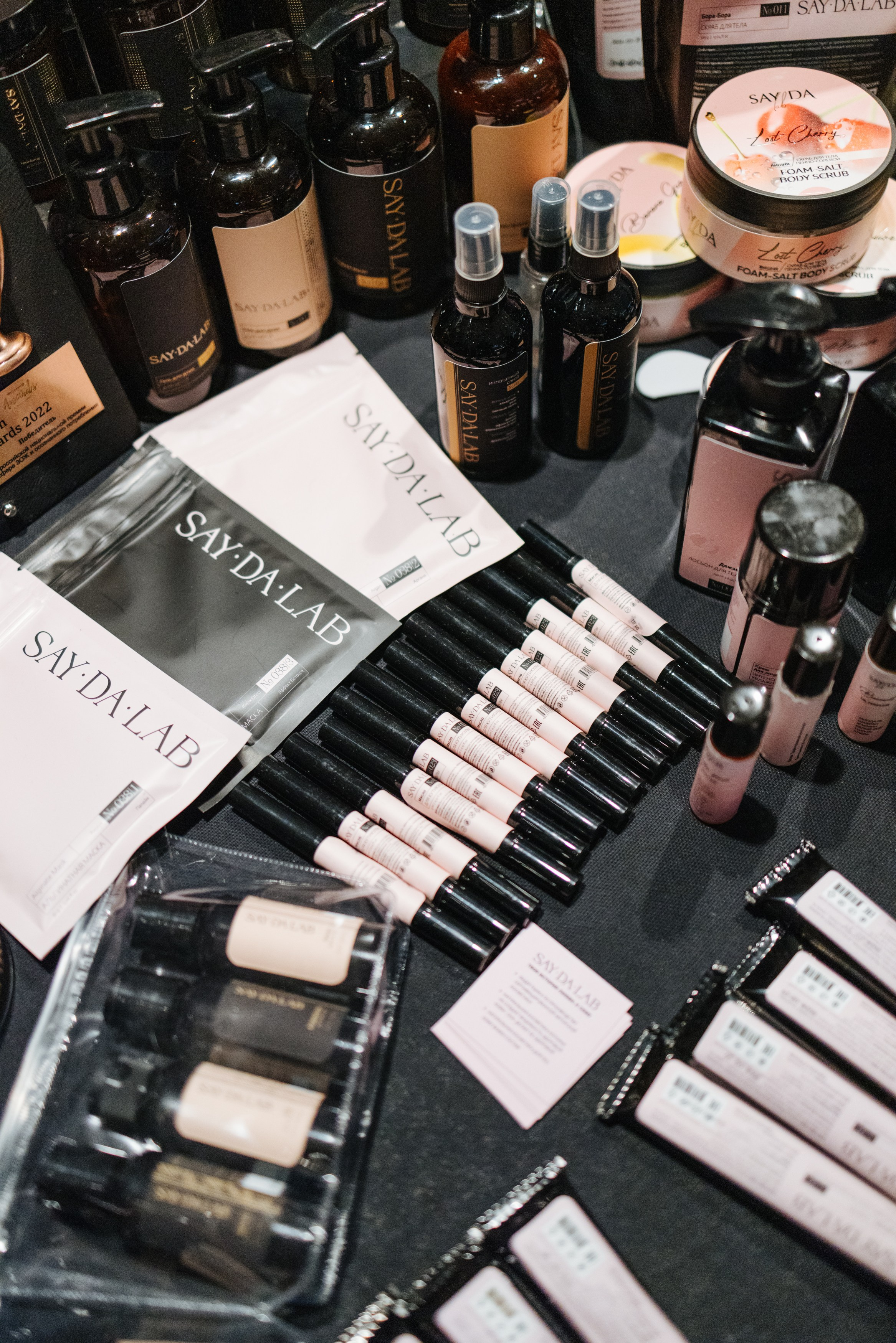 2–3 марта 2024 в пространстве «Три вокзала. Депо» / День 1 / фото Валерий Белобеев. Фотоотчеты «Ламбада-маркета»