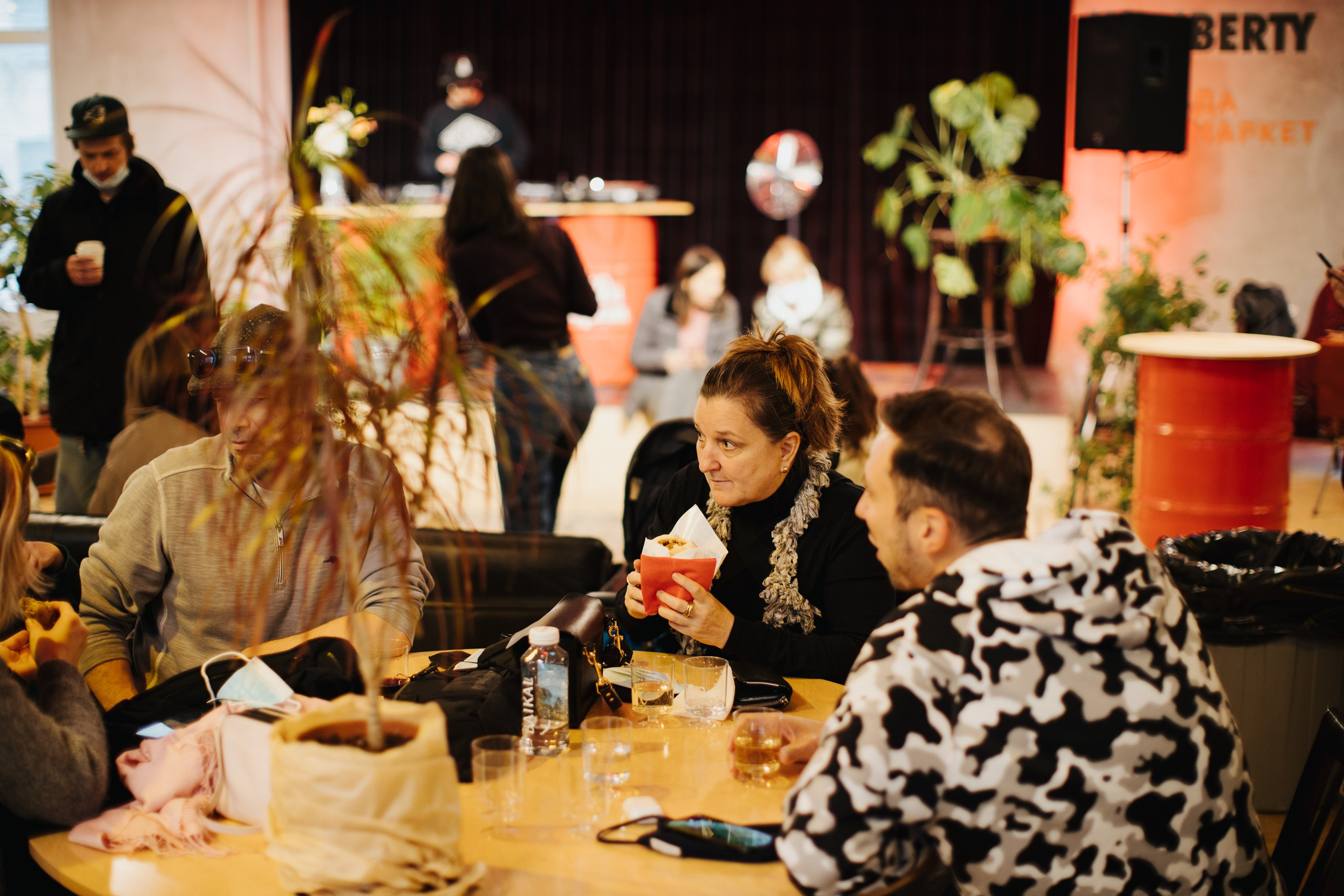 17–18 октября 2020 в «Инлиберти» / фото Валерий Белобеев. Фотоотчеты «Ламбада-маркета»